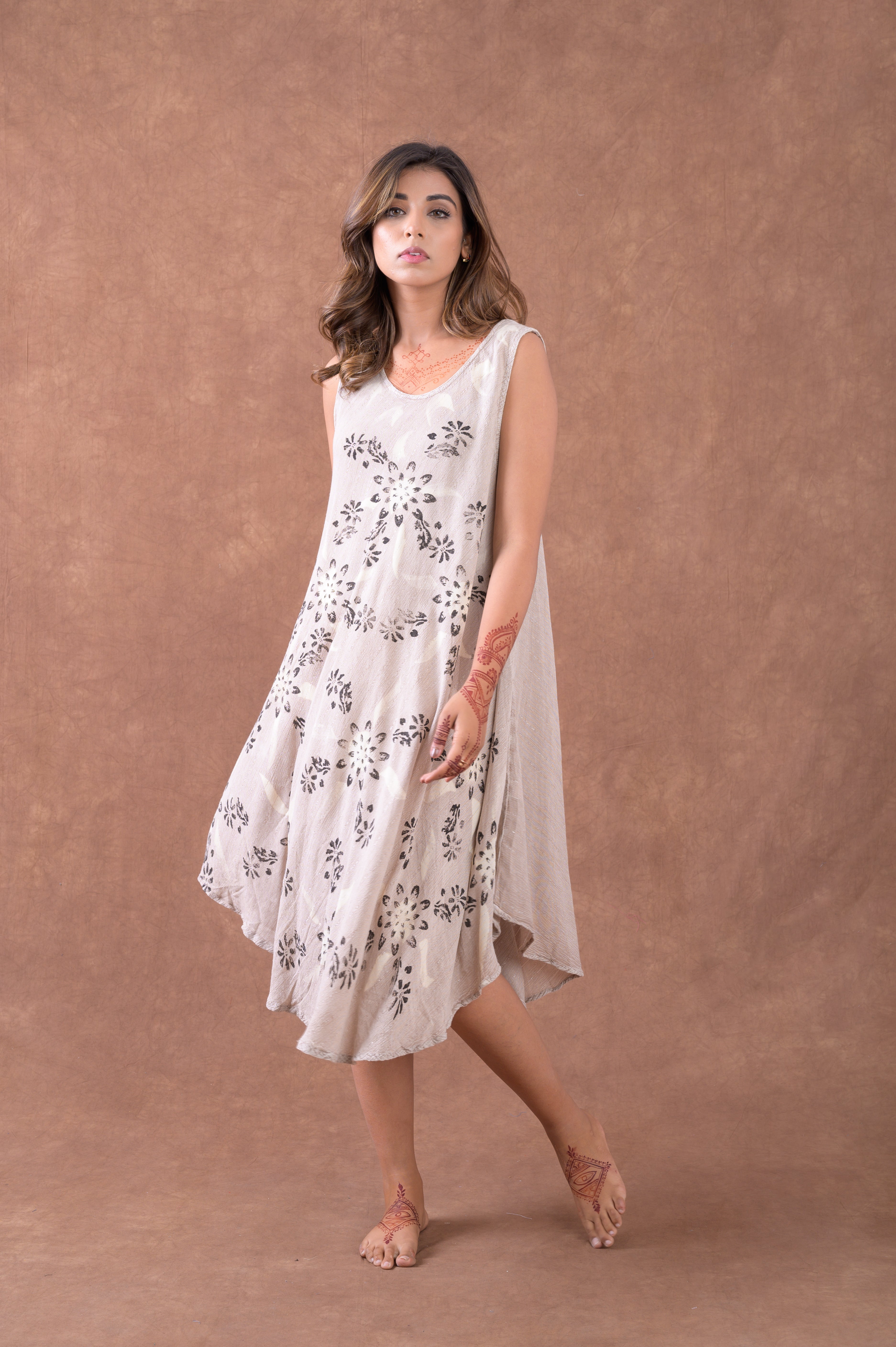 Rhea Flowers on Heather Sleeveless Print Dress