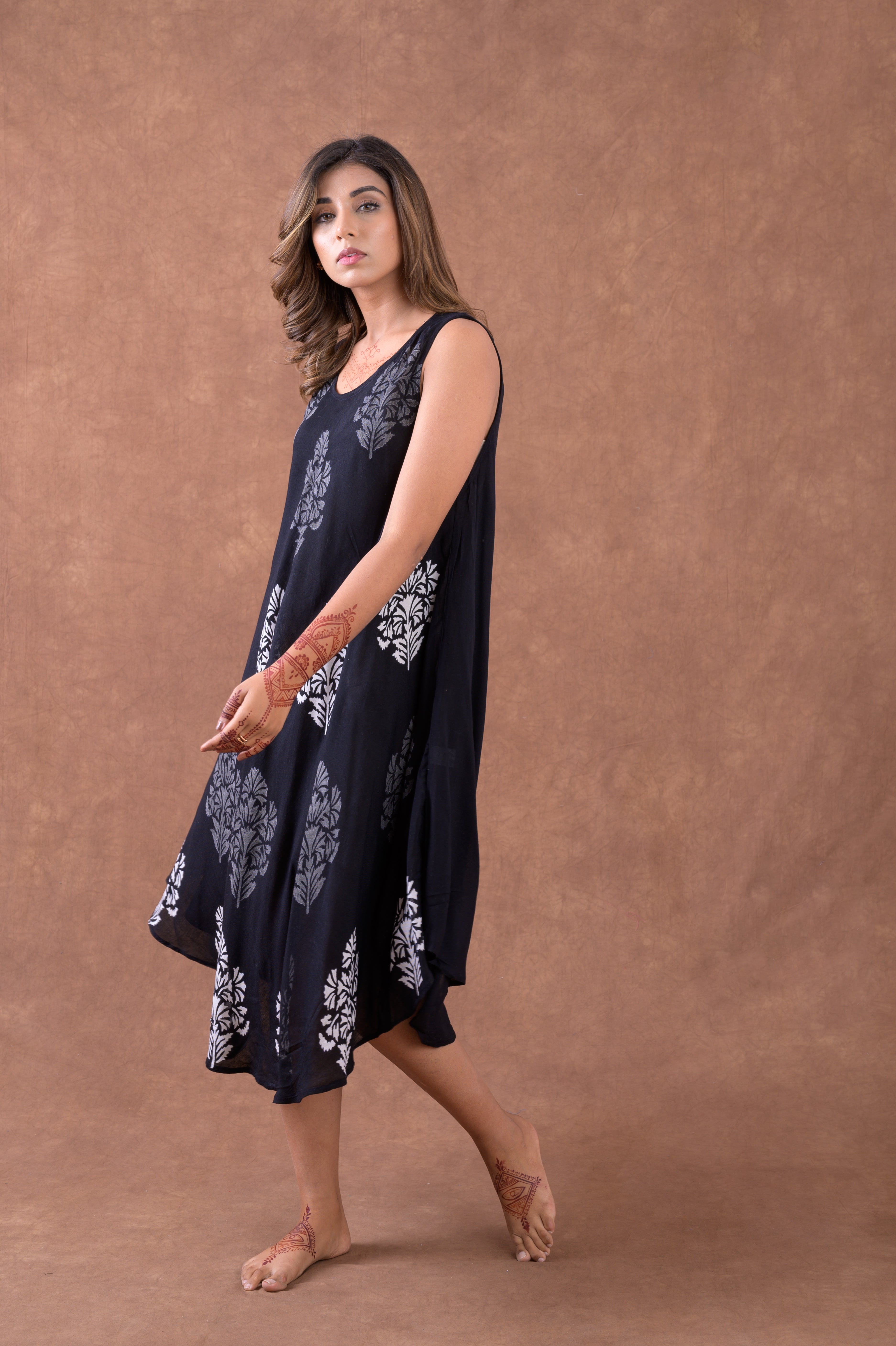 Rhea Lively Sleeveless Print Dress