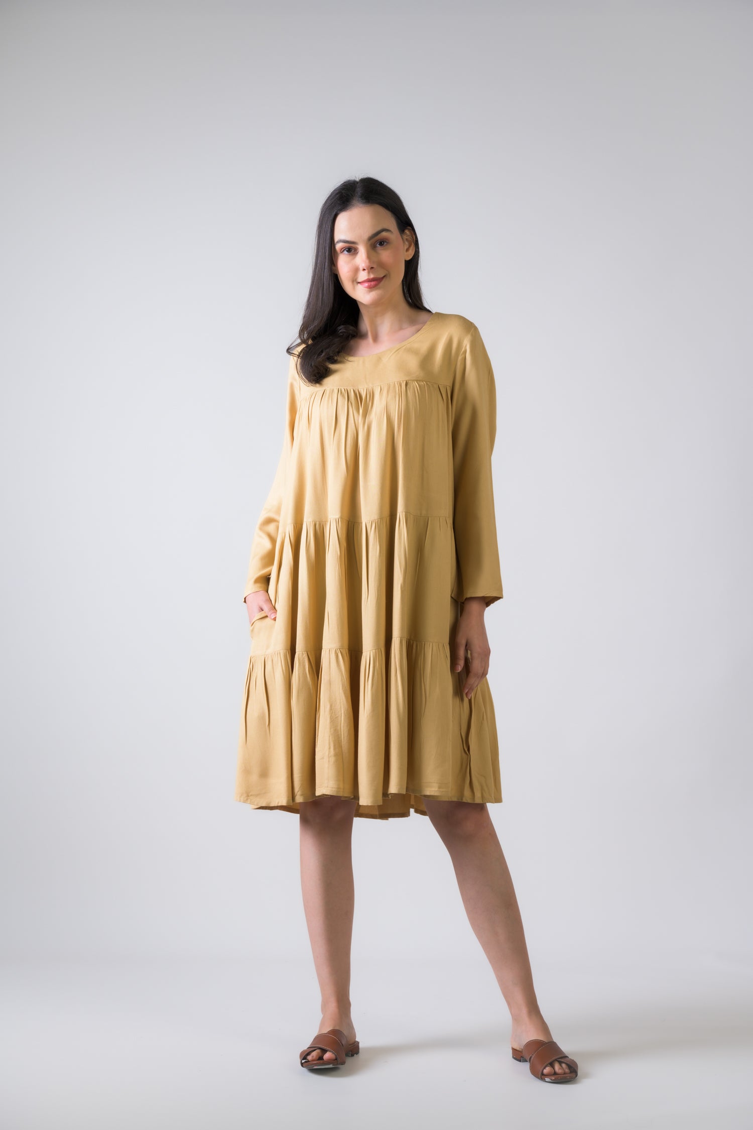 Rhea Turin Dress with Long Sleeves Beige / S/M