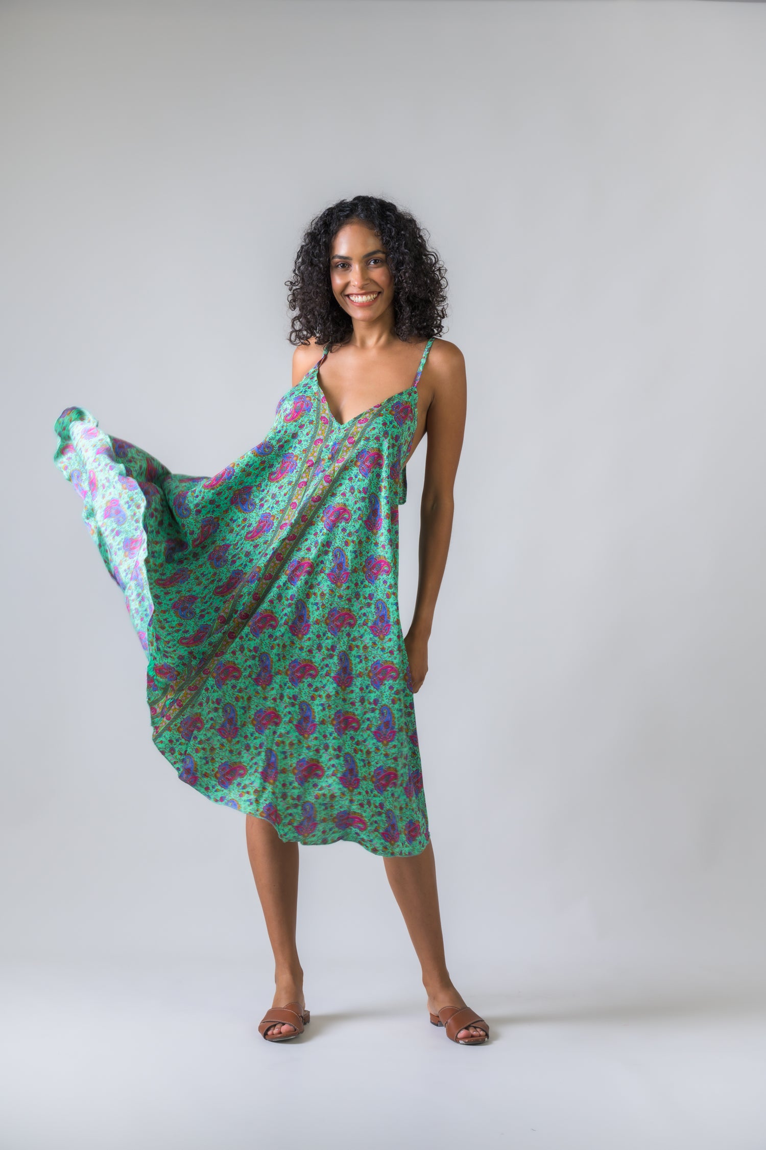 Rhea Backless Halter Dress Variad color / One Size