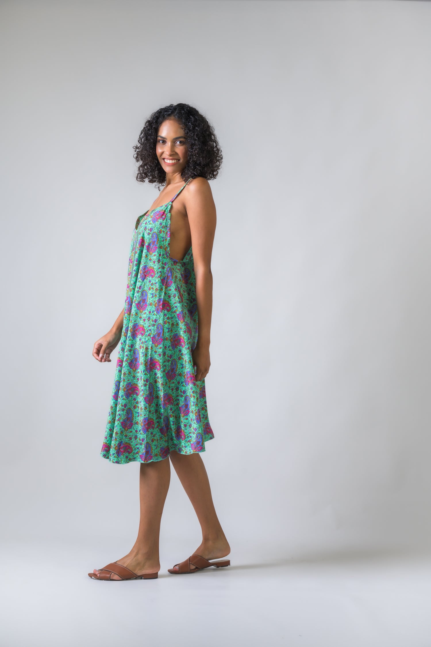 Rhea Backless Halter Dress Variad color / One Size