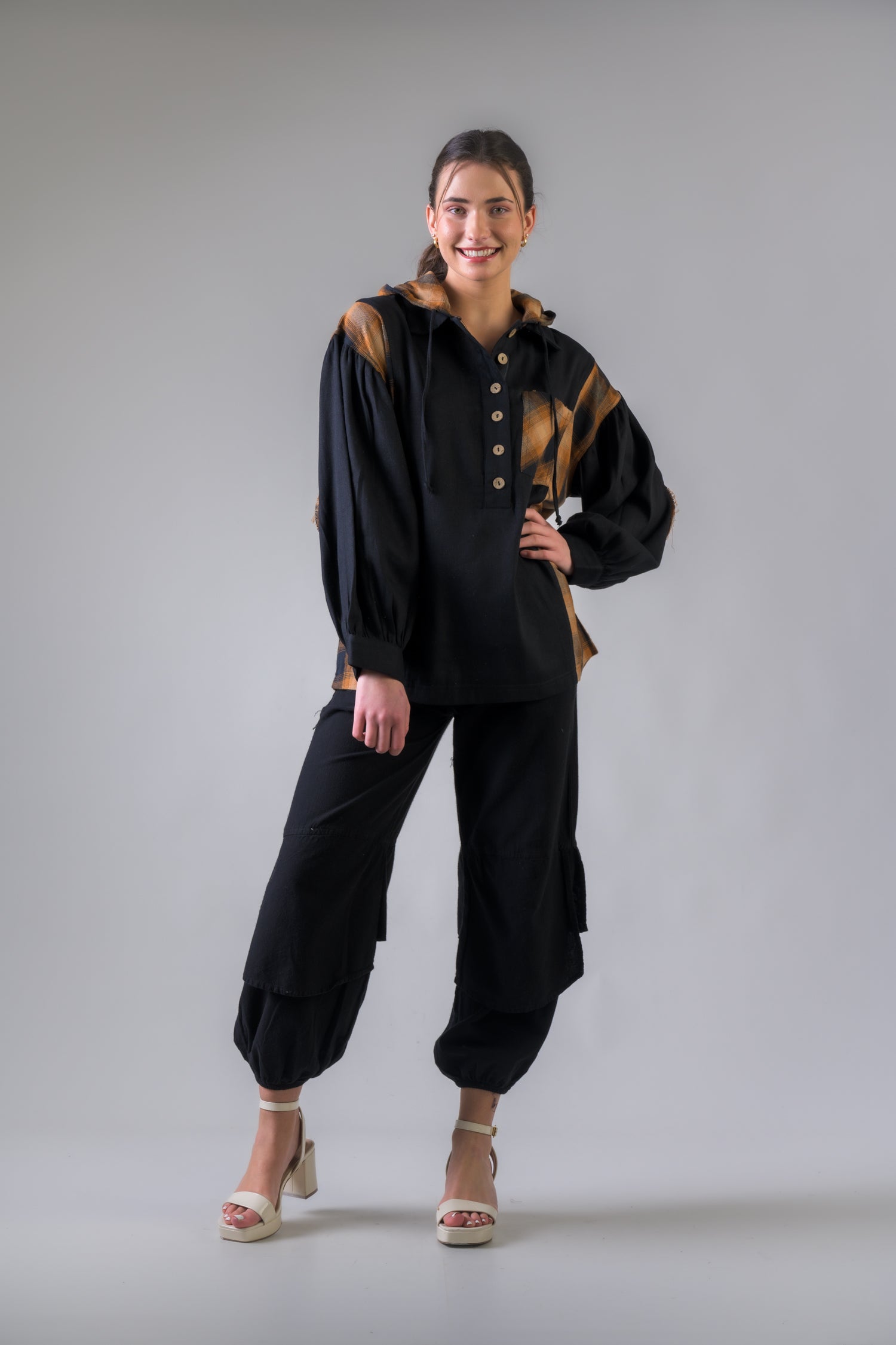 Rhea Burma Hoodie Shirt Brown / S/M