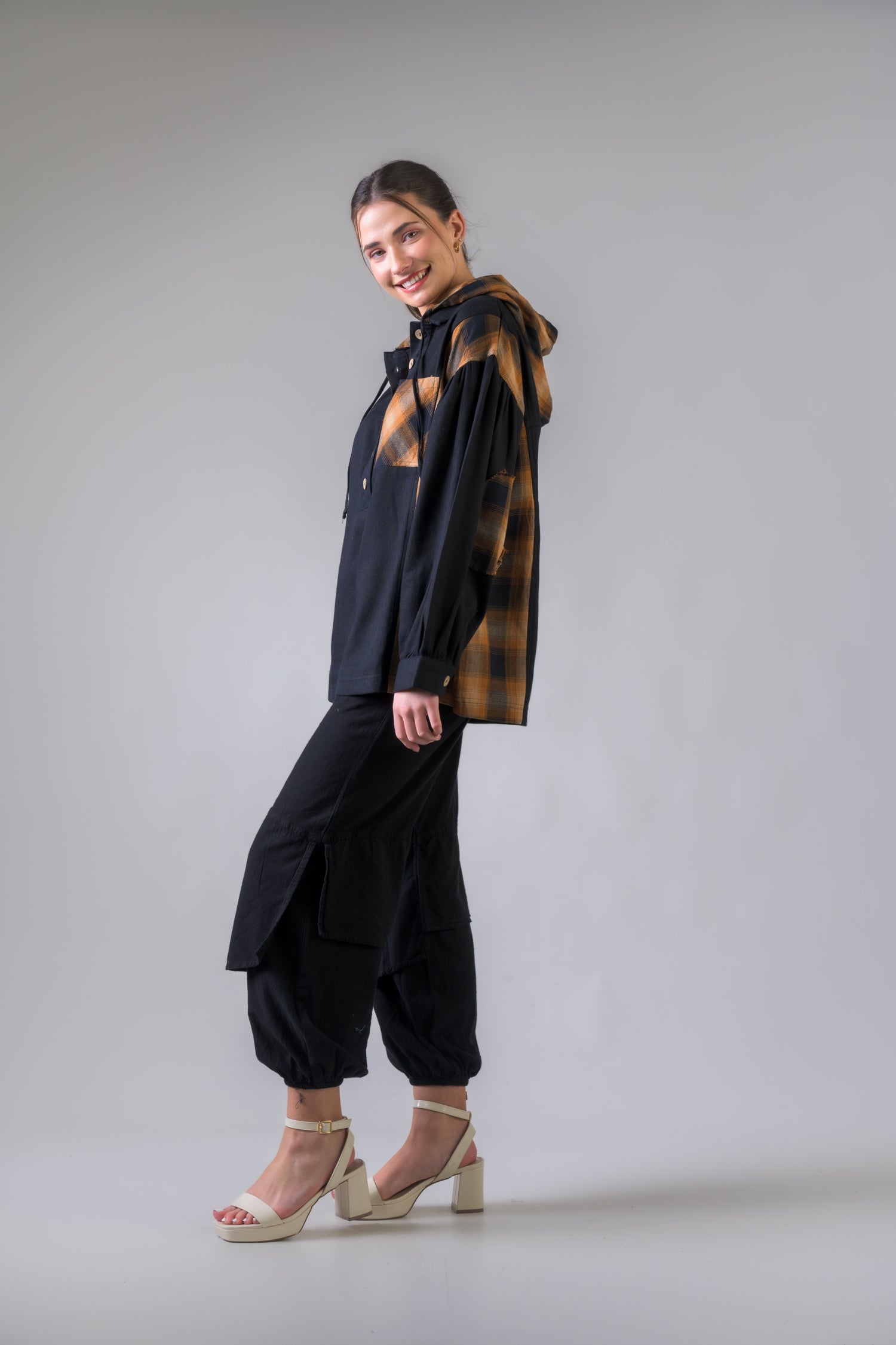Rhea Burma Hoodie Shirt Brown / L/X