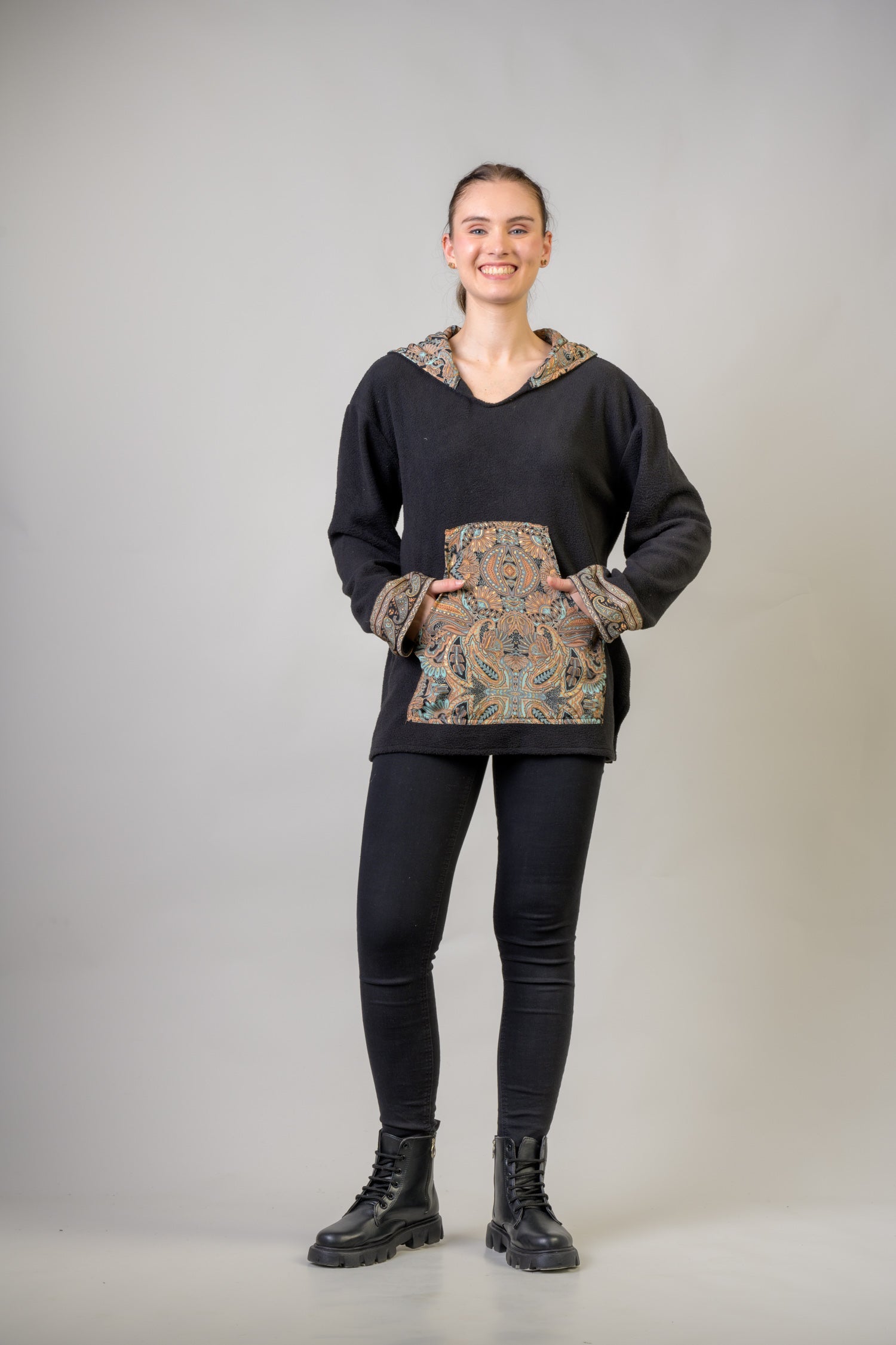 Rhea Pattern Hoodie Black / S/M