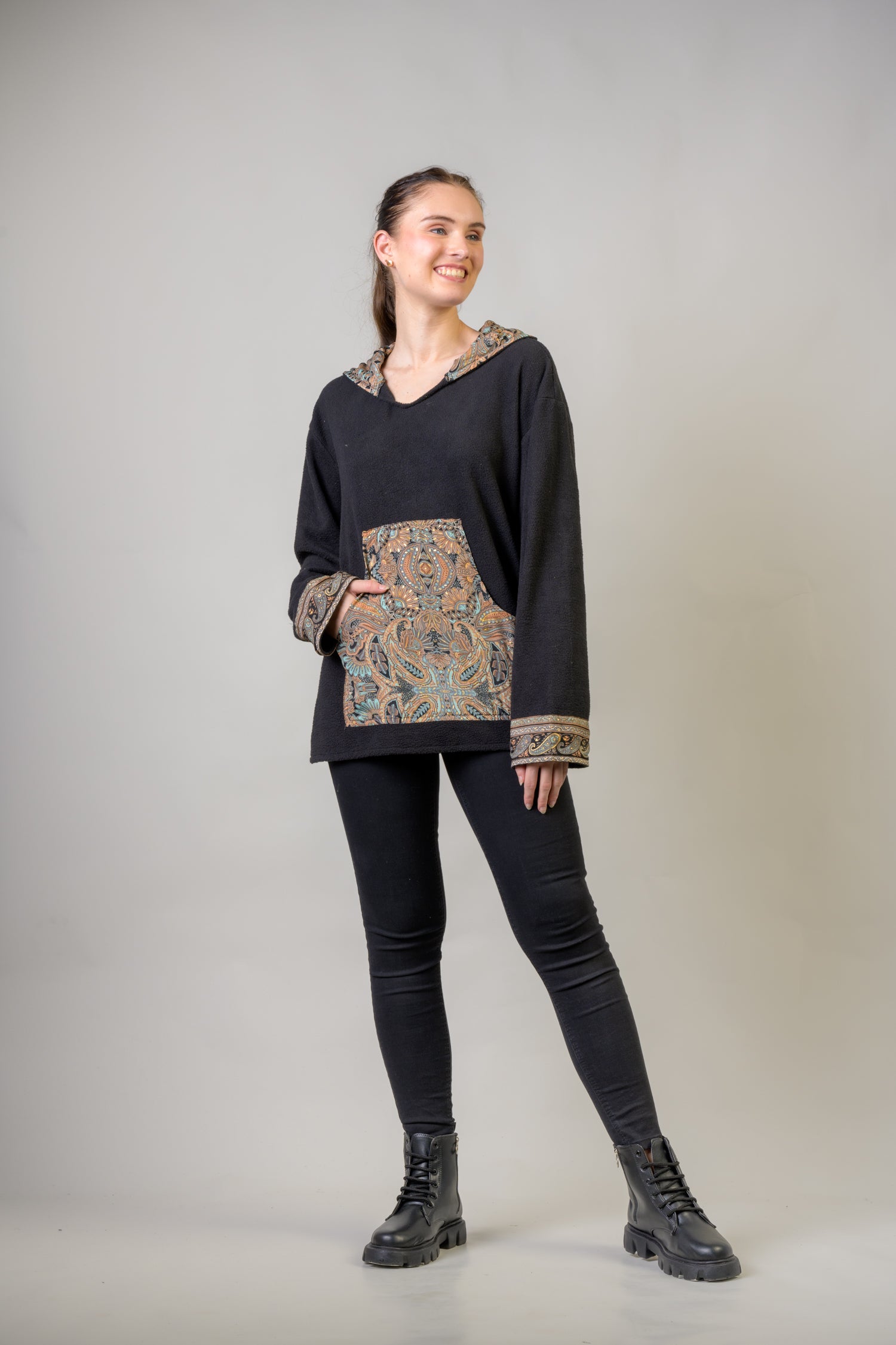 Rhea Pattern Hoodie Black / S/M