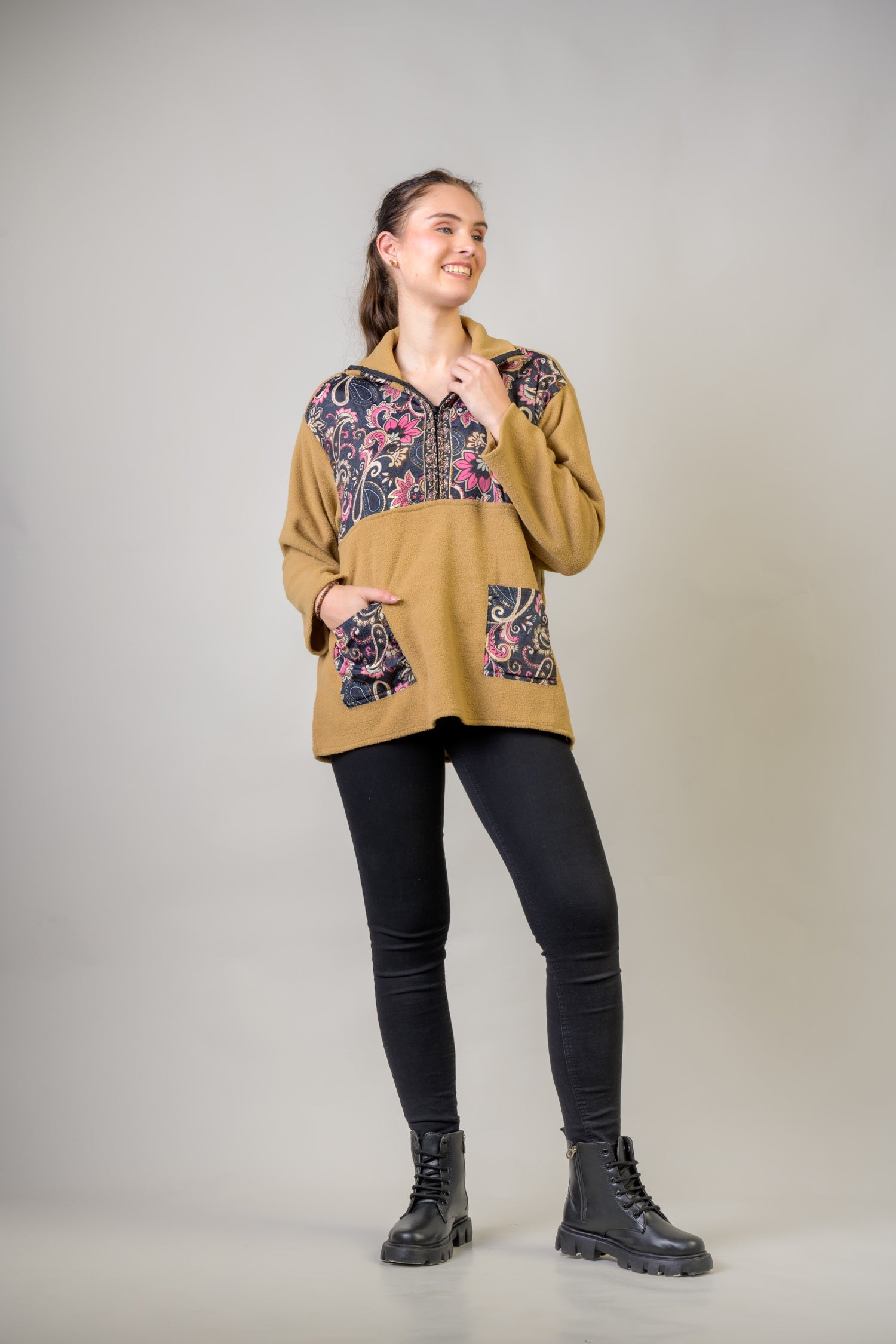 Rhea Floral Light Jacket Black / Small