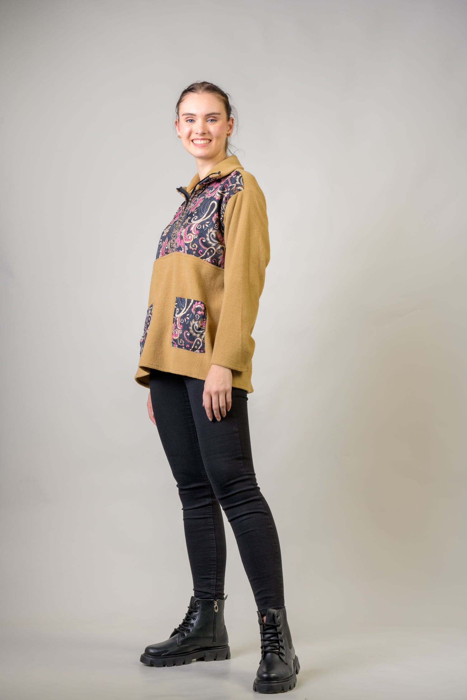 Rhea Floral Light Jacket Black / Small