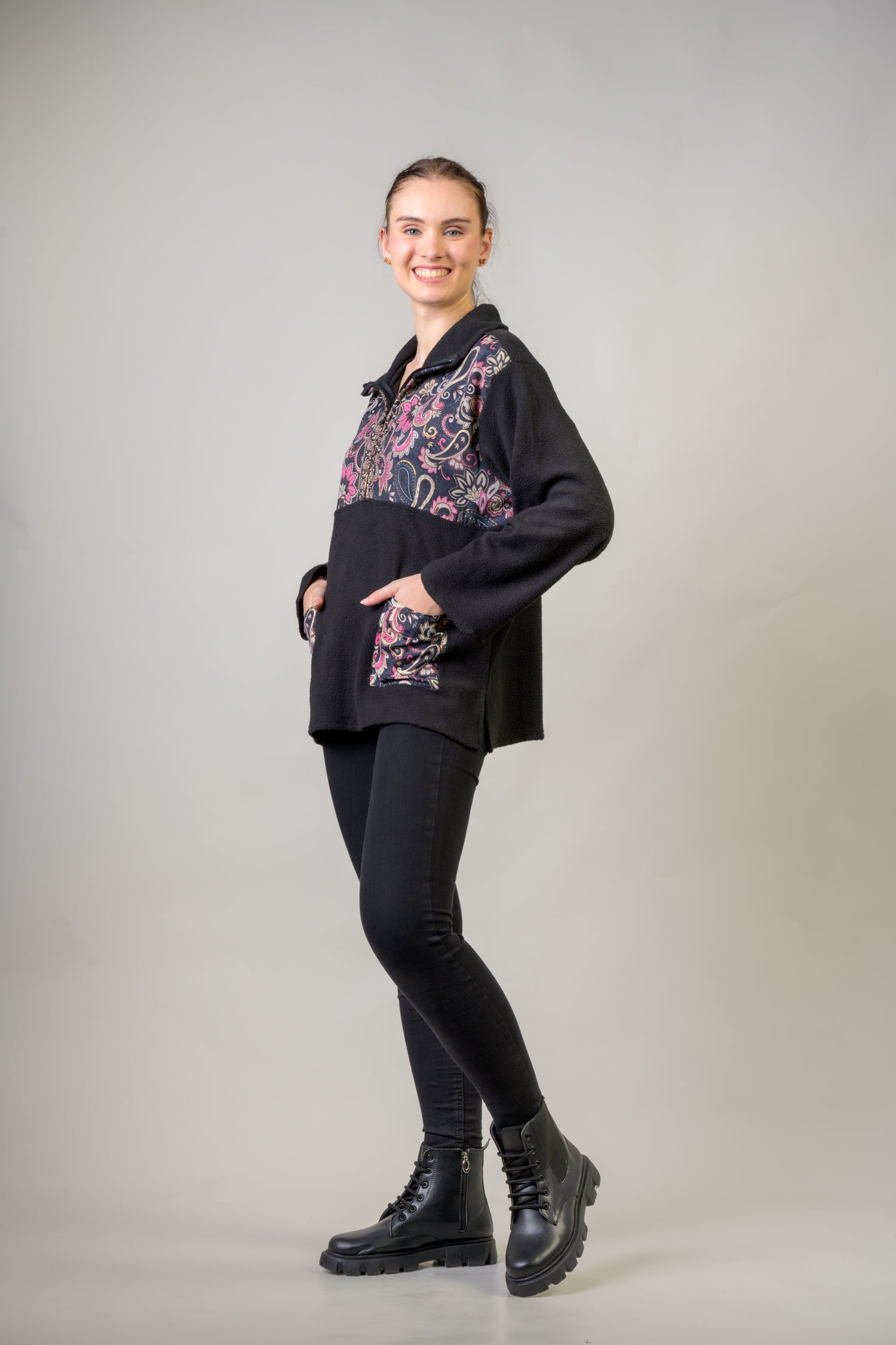 Rhea Floral Light Jacket Black / Medium