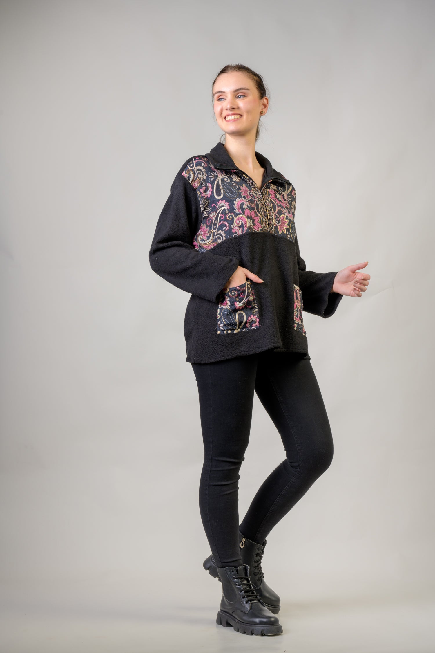 Rhea Floral Light Jacket Black / Large