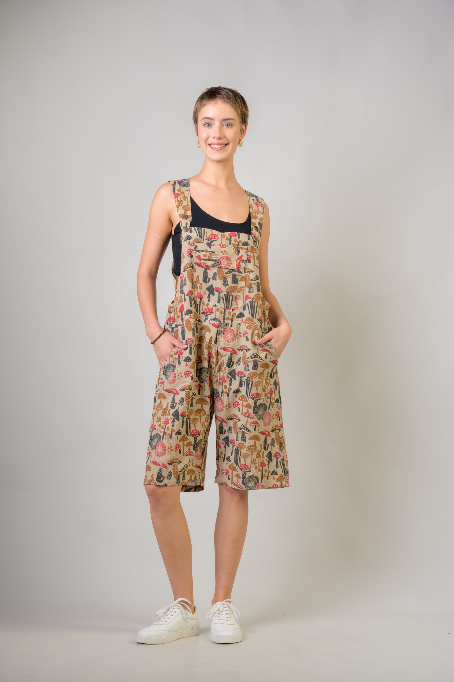 Rhea Mushroom Spots Short Jumper Black / Small