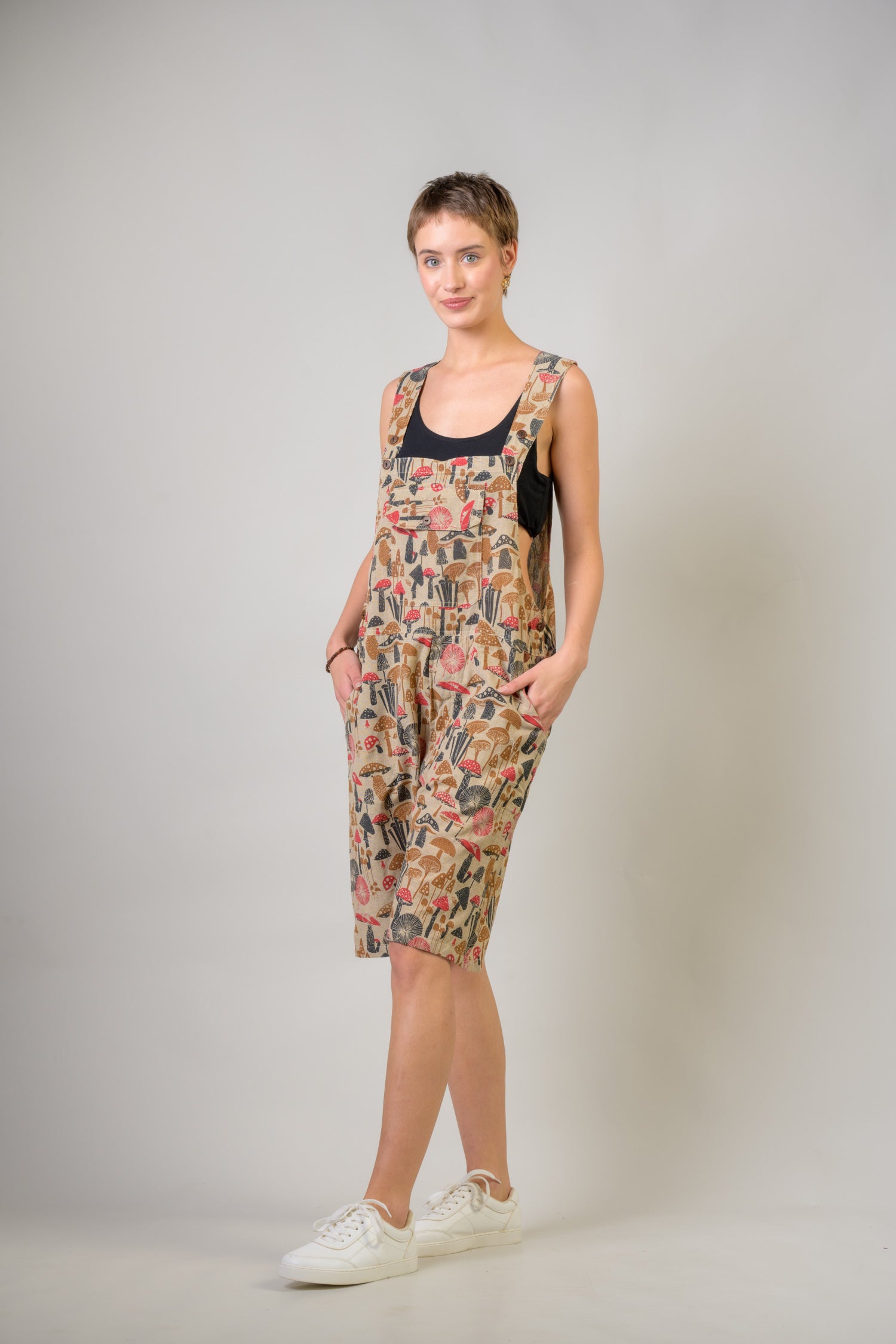 Rhea Mushroom Spots Short Jumper Black / Small