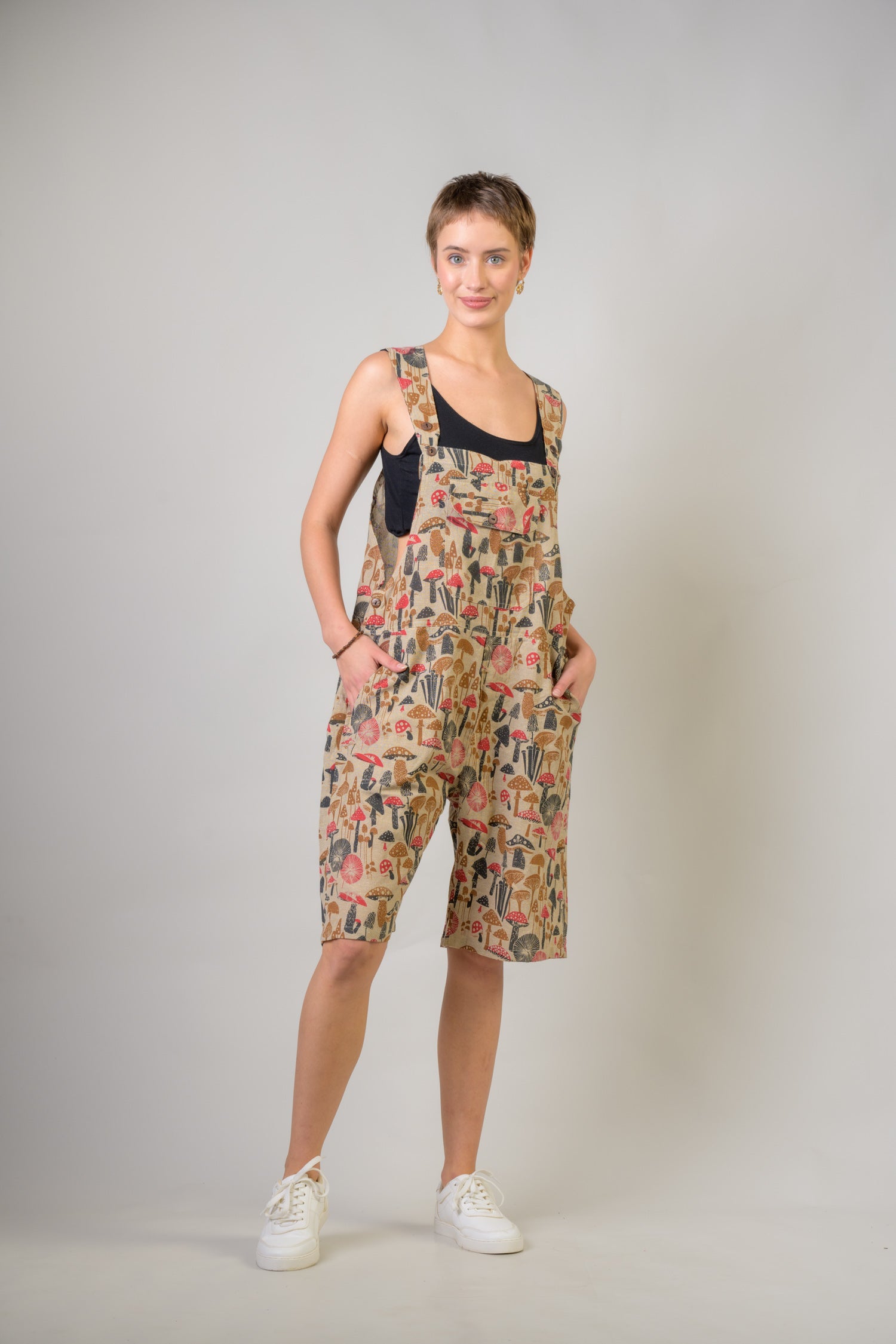 Rhea Mushroom Spots Short Jumper Black / Small