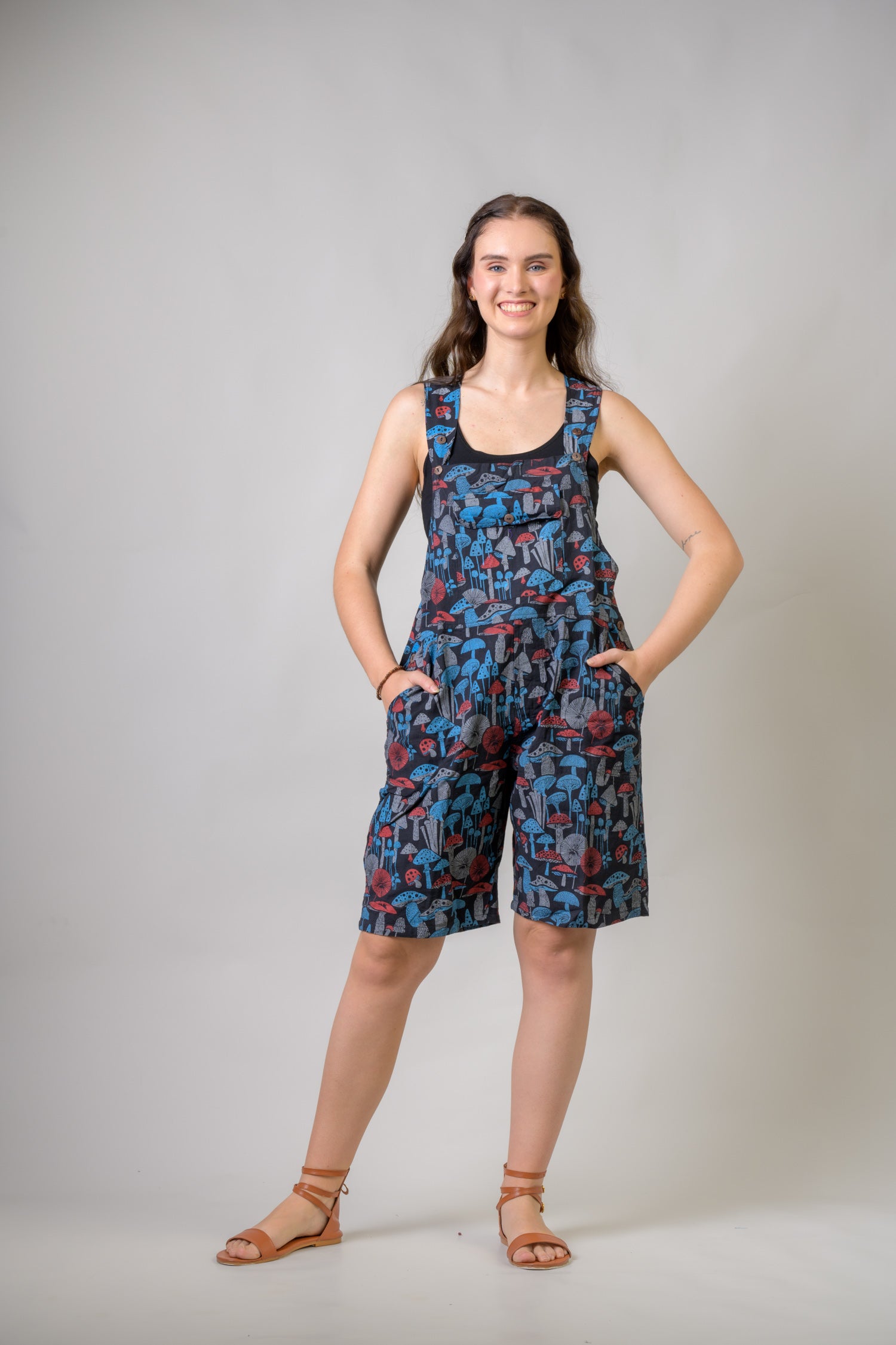 Rhea Mushroom Spots Short Jumper Black / Small