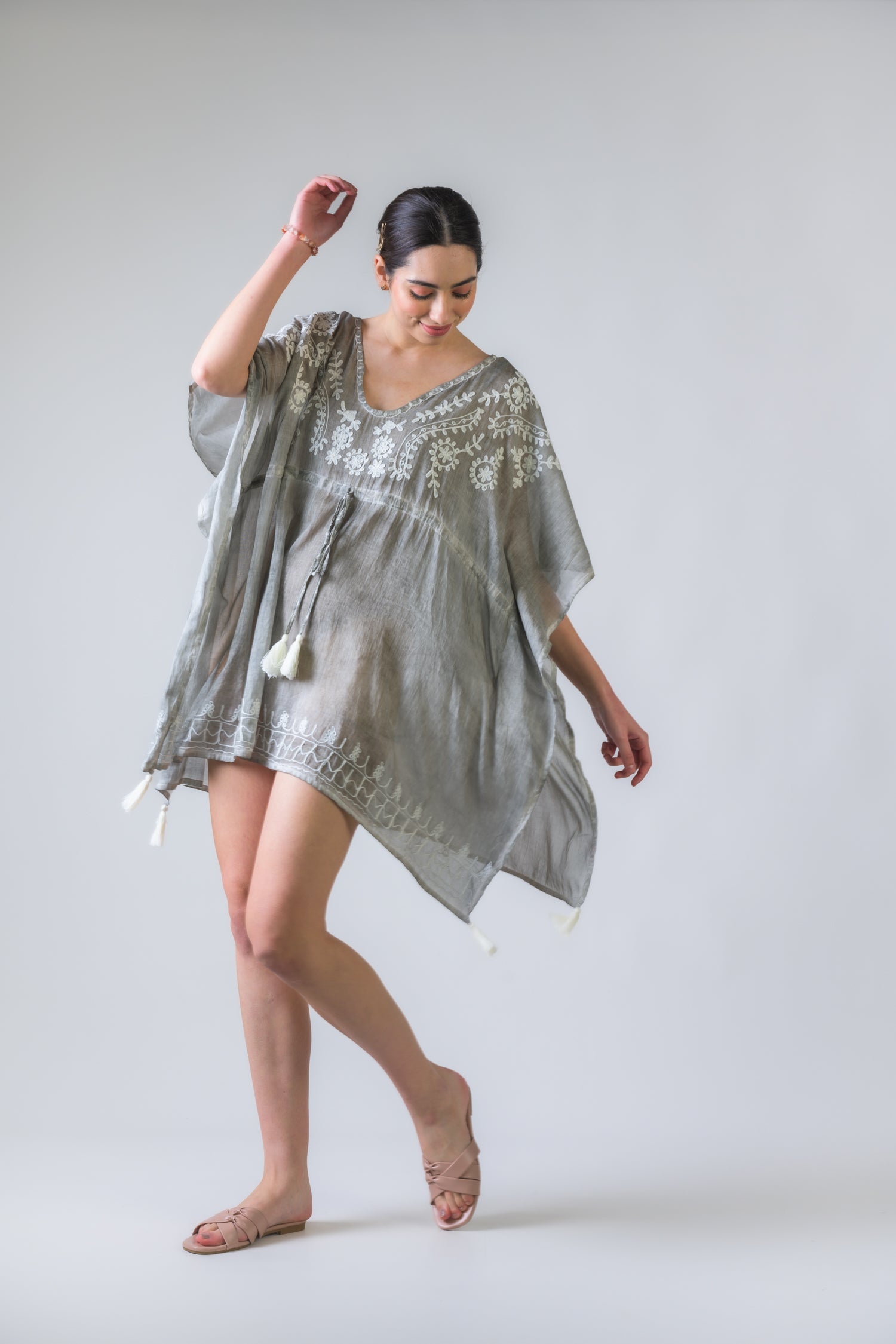 Rhea Tie Waisted Embroidered Short Kaftan Black / One Size
