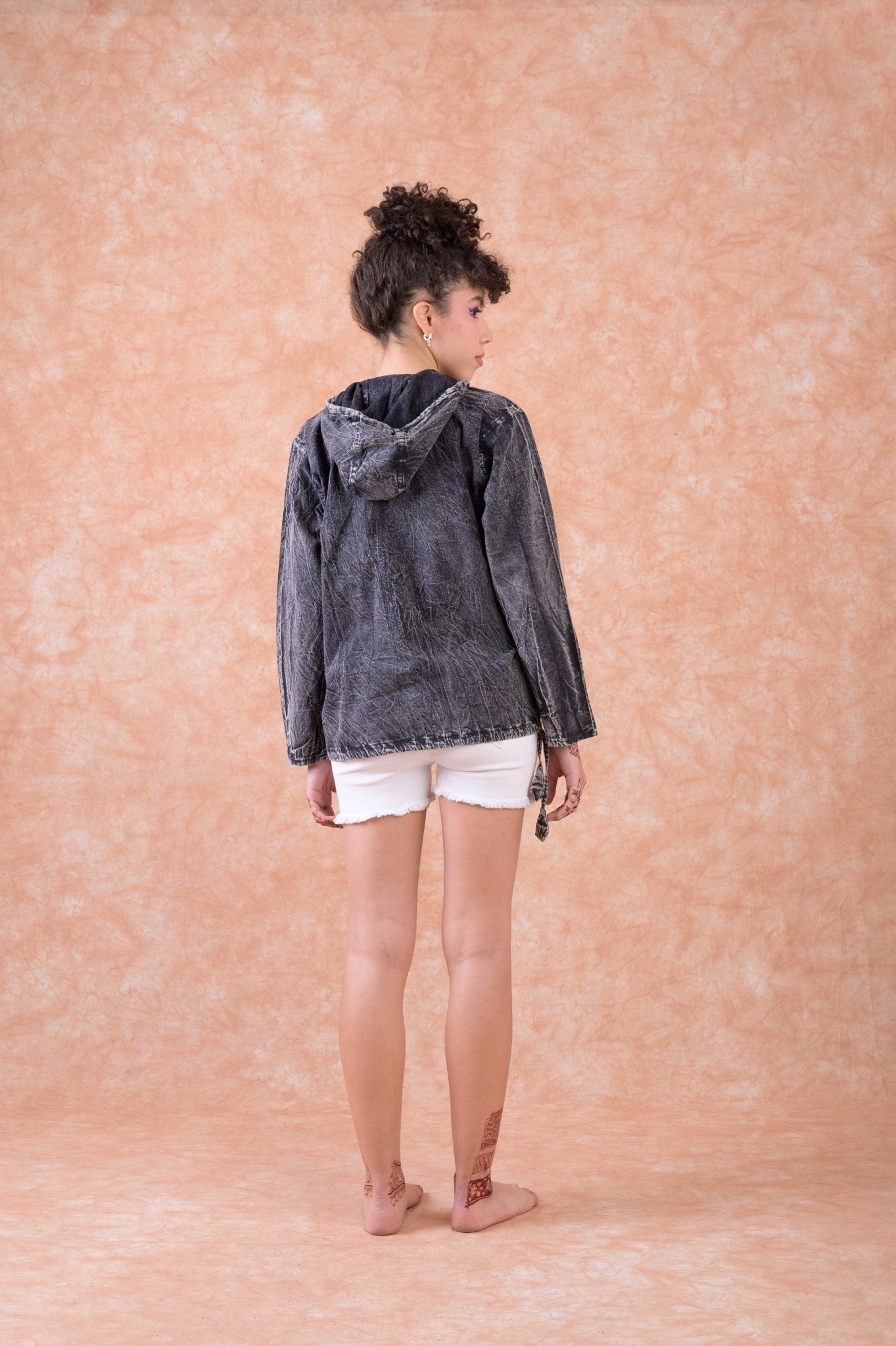 Rhea Om Hoodie Black / Small