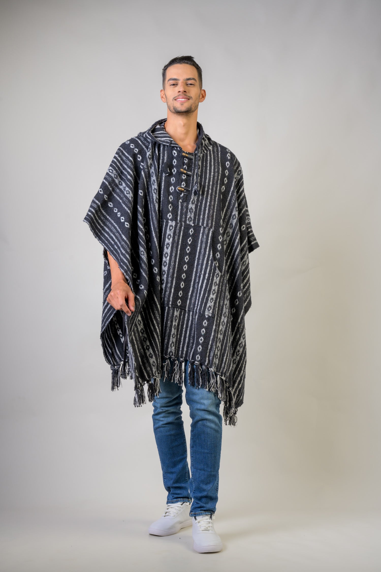 Rhea Pattern Cotton Poncho Black / One Size