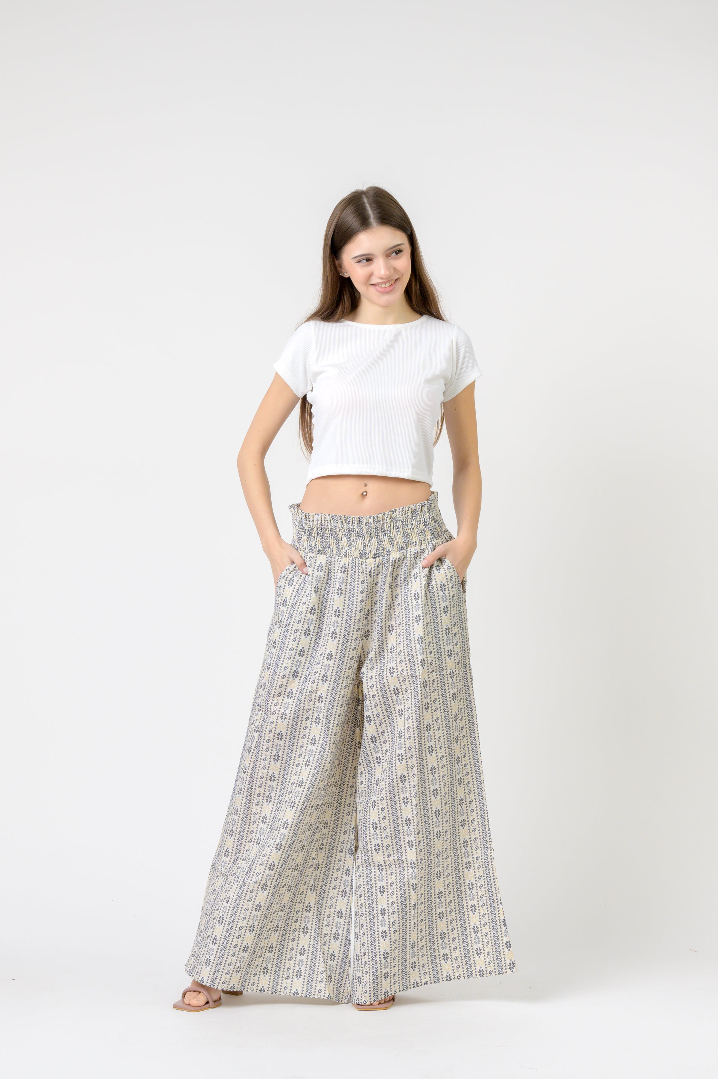 Rhea Flower Print Palmas Pants