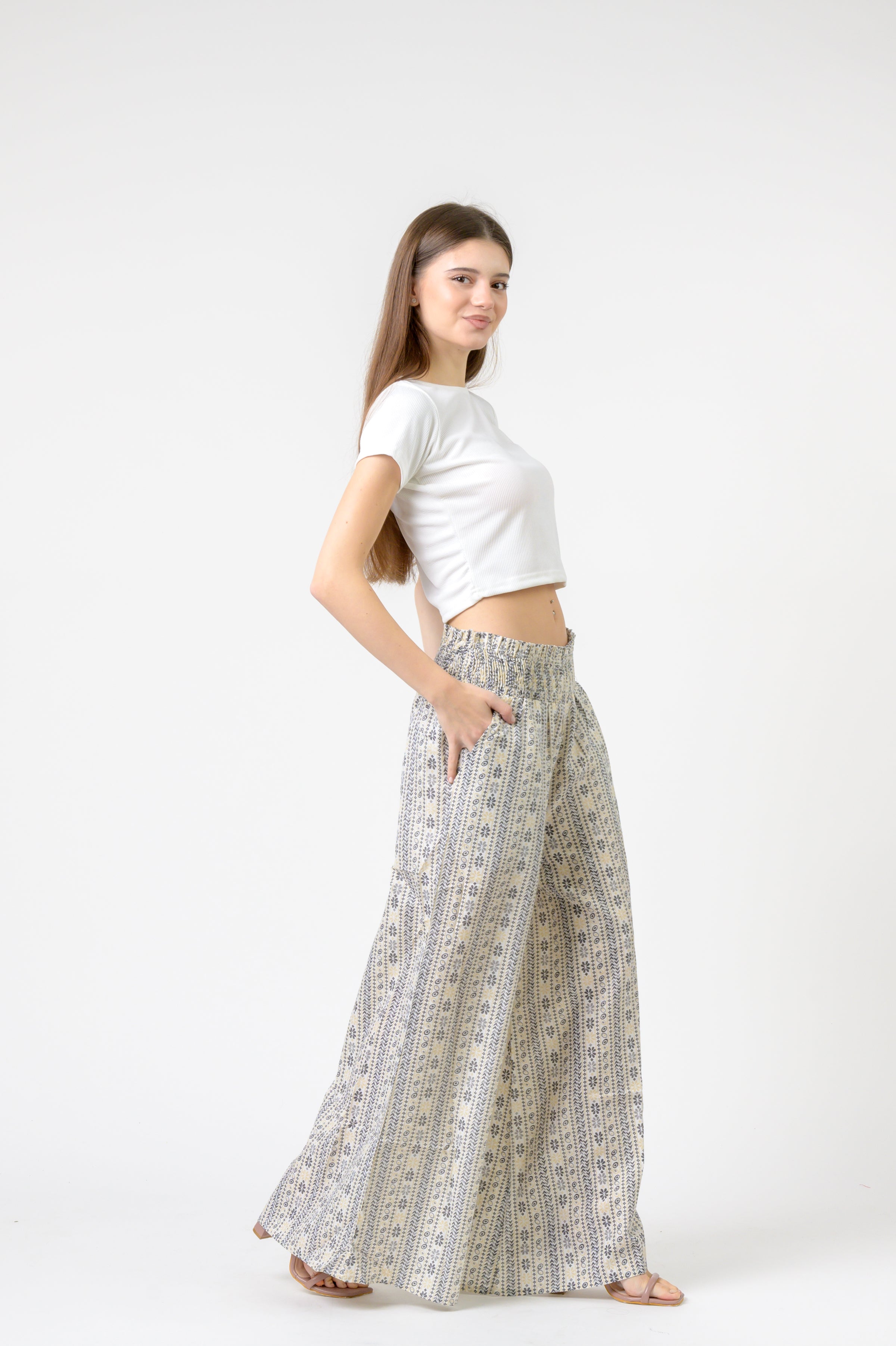 Rhea Flower Print Palmas Pants