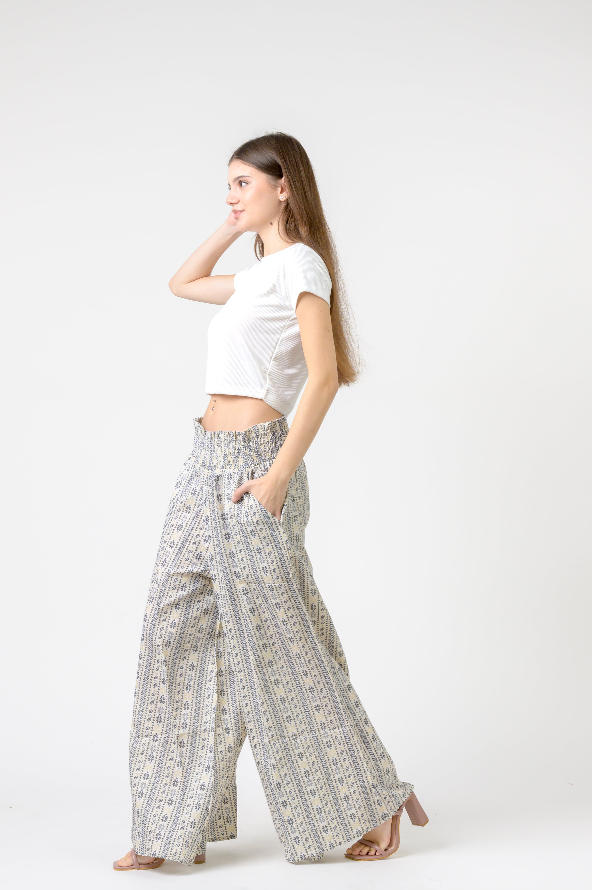 Rhea Flower Print Palmas Pants