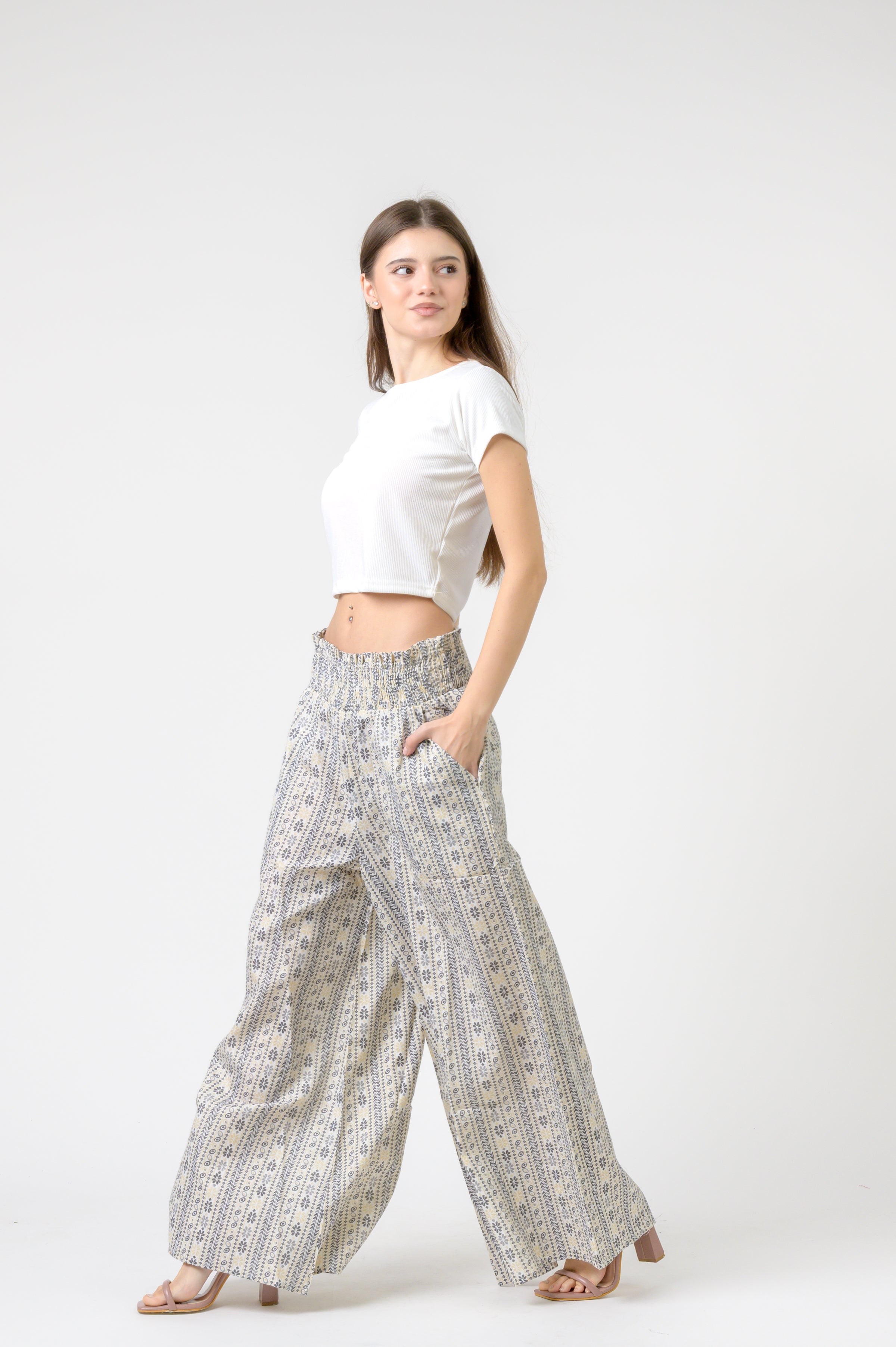 Rhea Flower Print Palmas Pants