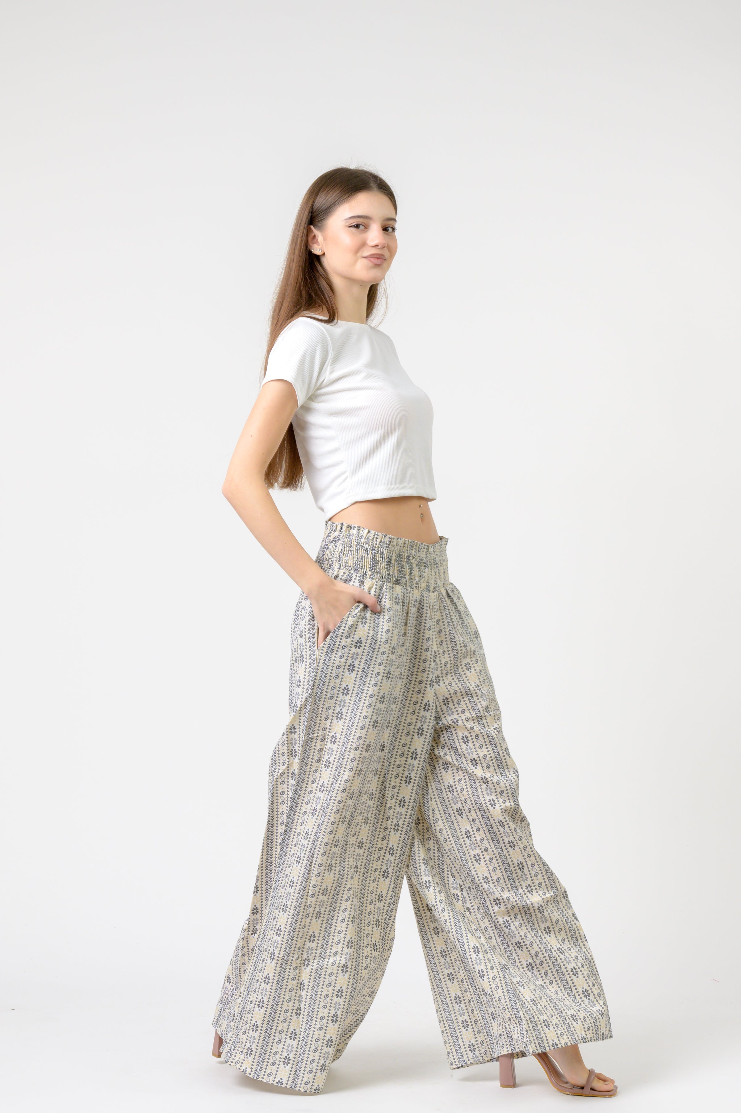 Rhea Flower Print Palmas Pants
