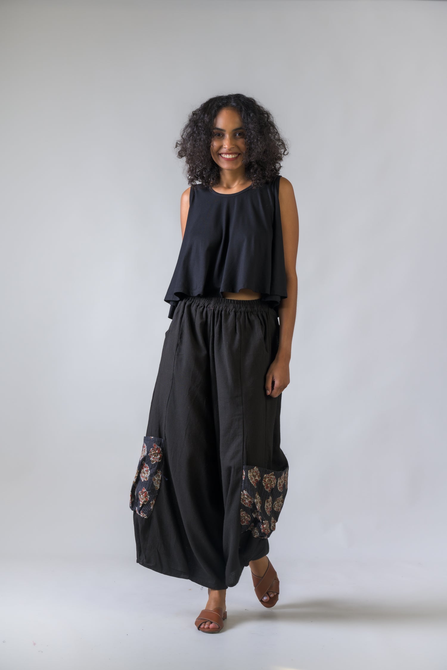 Rhea Katha Print Pocket Pants Black / One Size