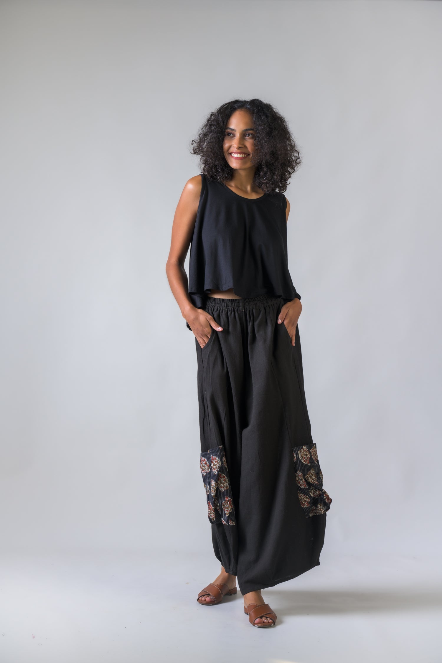 Rhea Katha Print Pocket Pants Black / One Size