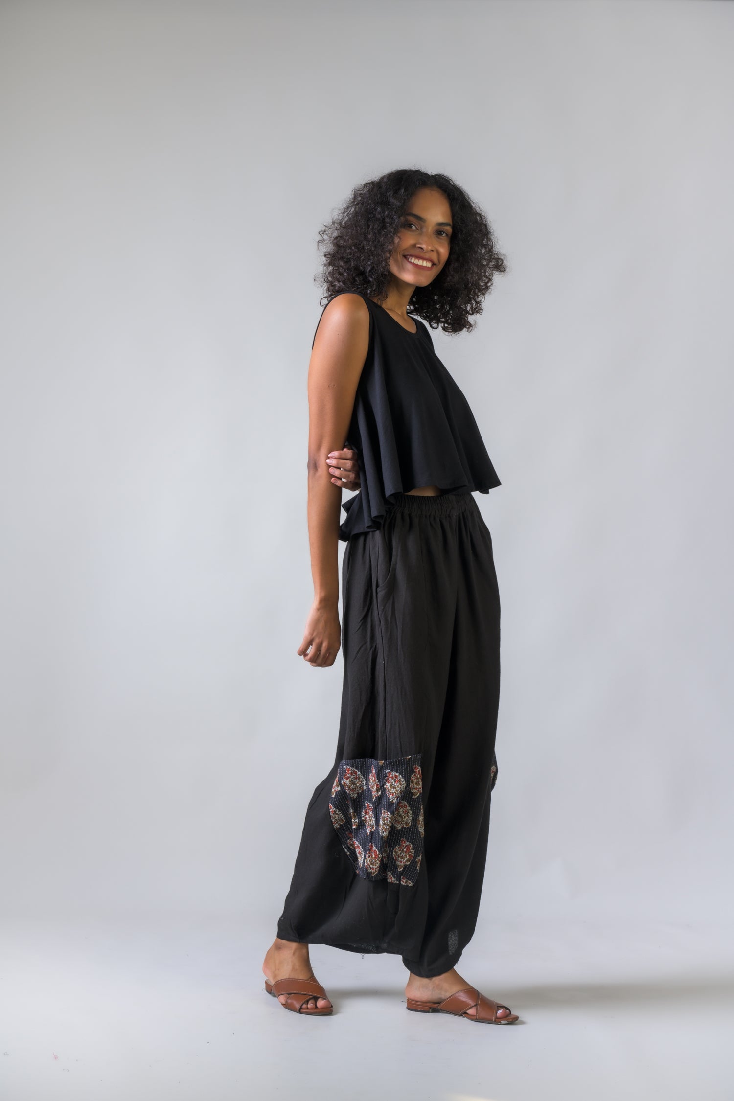 Rhea Katha Print Pocket Pants Black / One Size