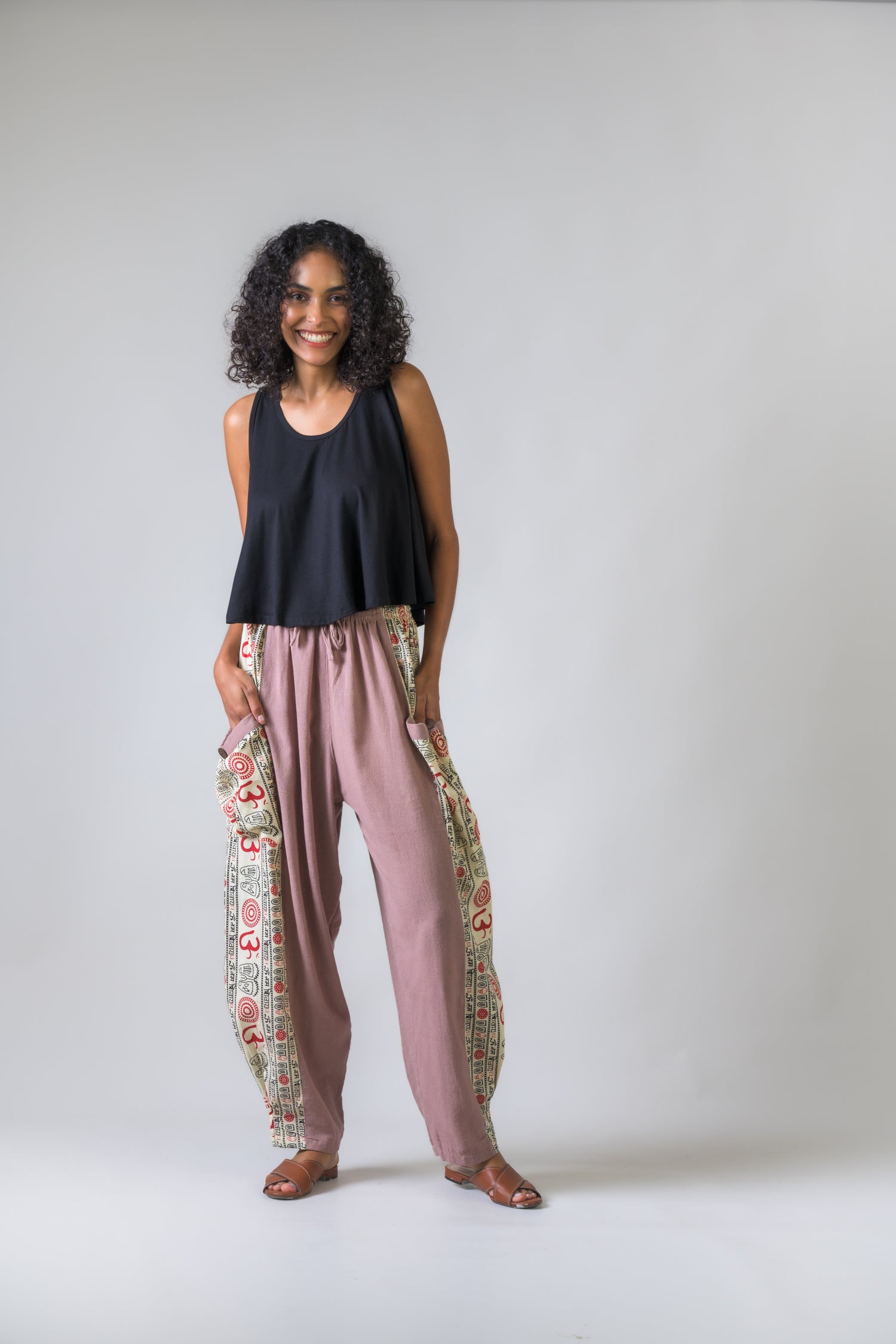 Rhea Eloquent Pattern Trousers Black / One Size