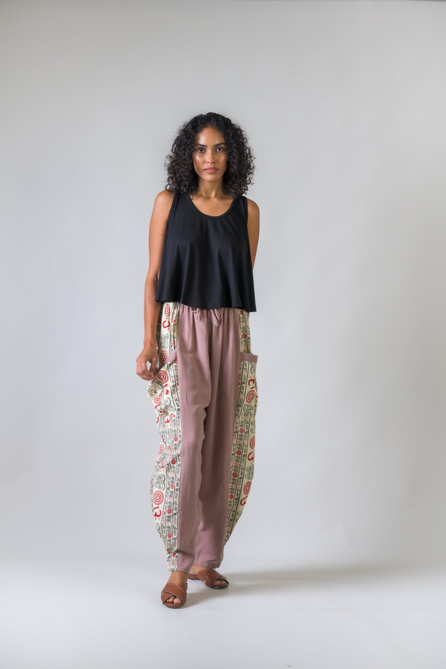 Rhea Eloquent Pattern Trousers Black / One Size