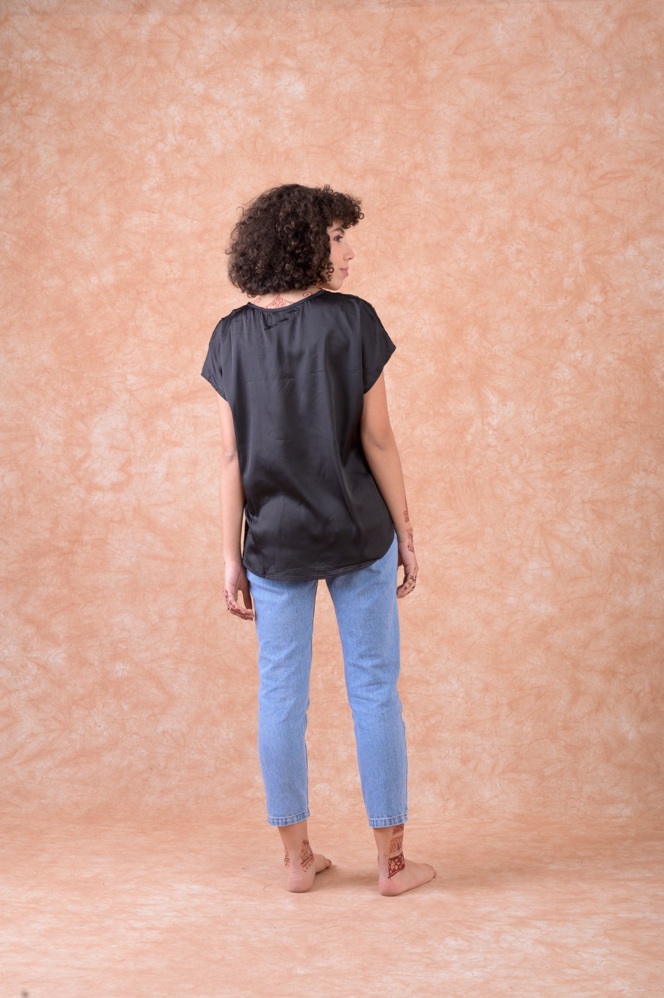Rhea Libra Top Black / L/X