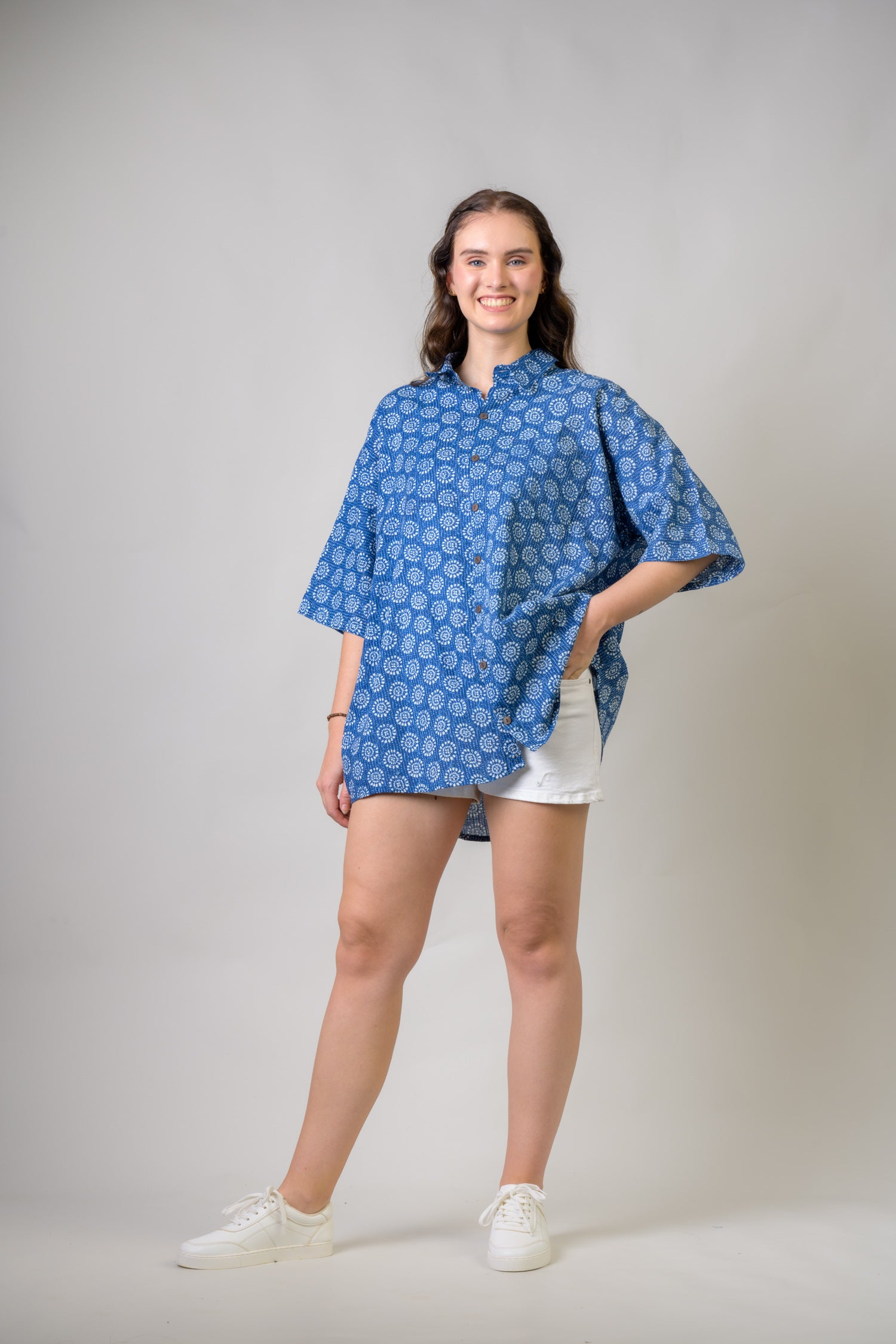 Rhea Short Sleeve Collar Print Top Blue / Medium
