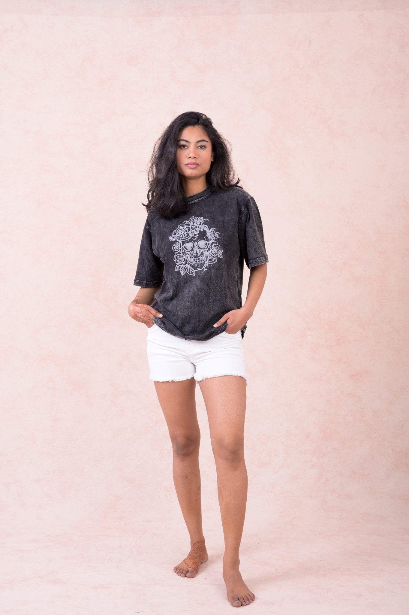 Rhea Skull & Blooms T-Shirt Black / Small