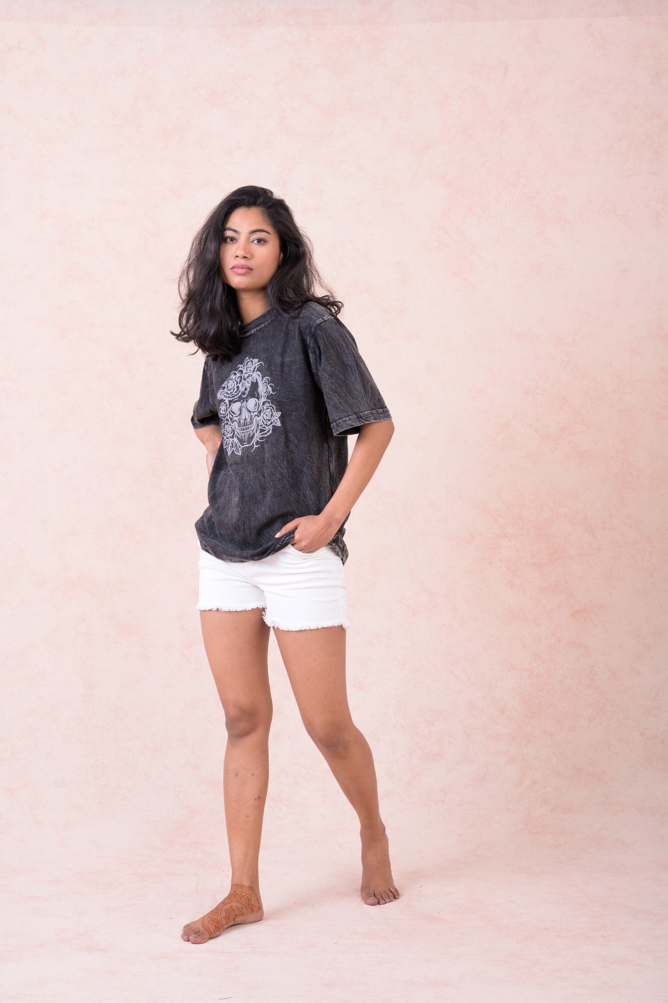 Rhea Skull & Blooms T-Shirt Black / Medium