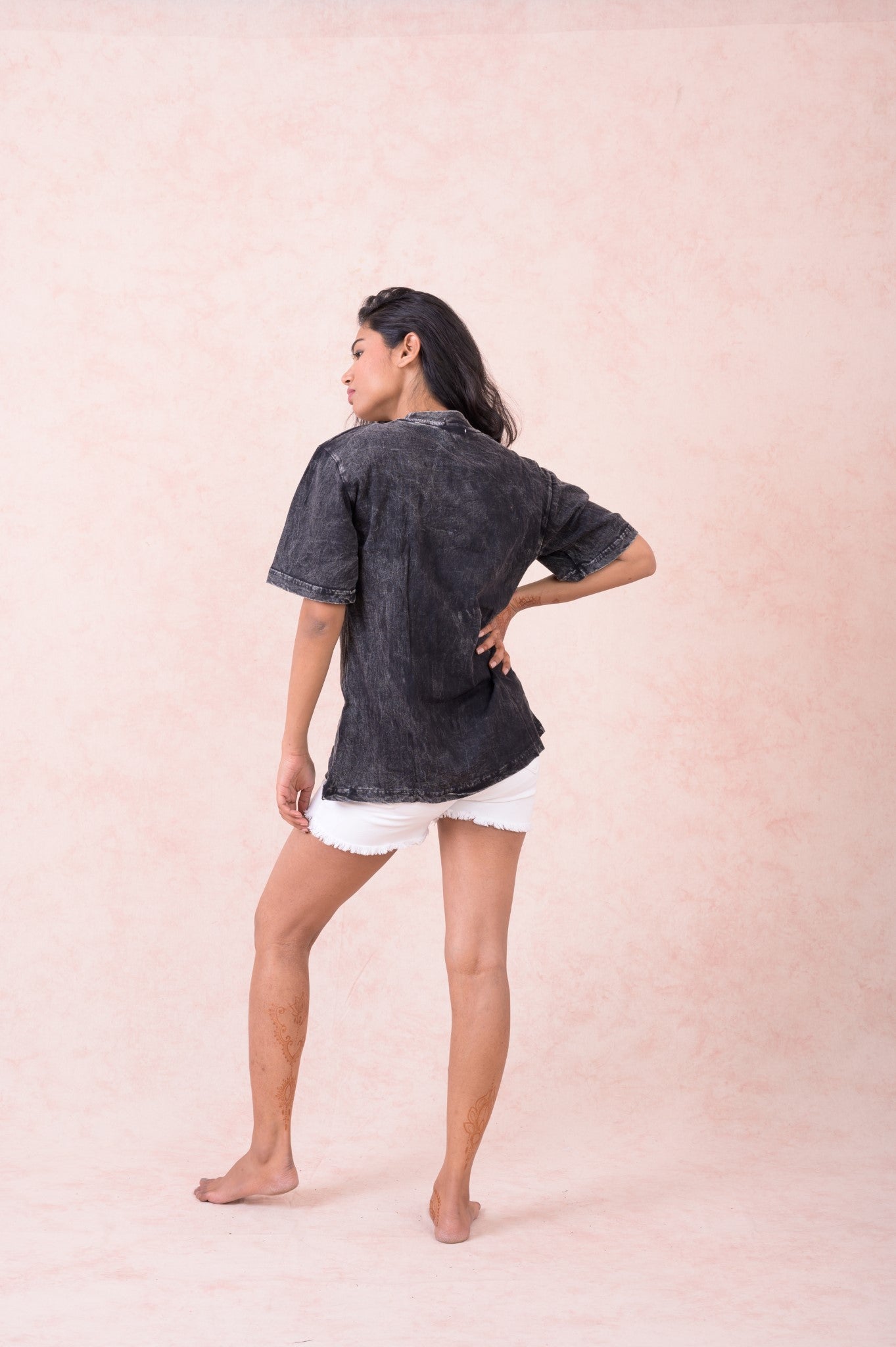 Rhea Skull & Blooms T-Shirt Black / Large