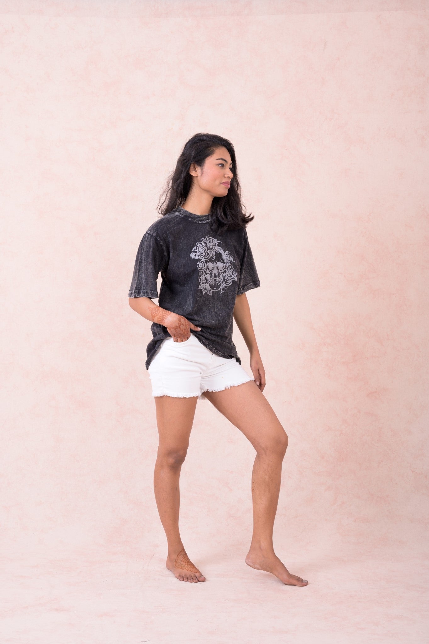 Rhea Skull & Blooms T-Shirt Black / Small