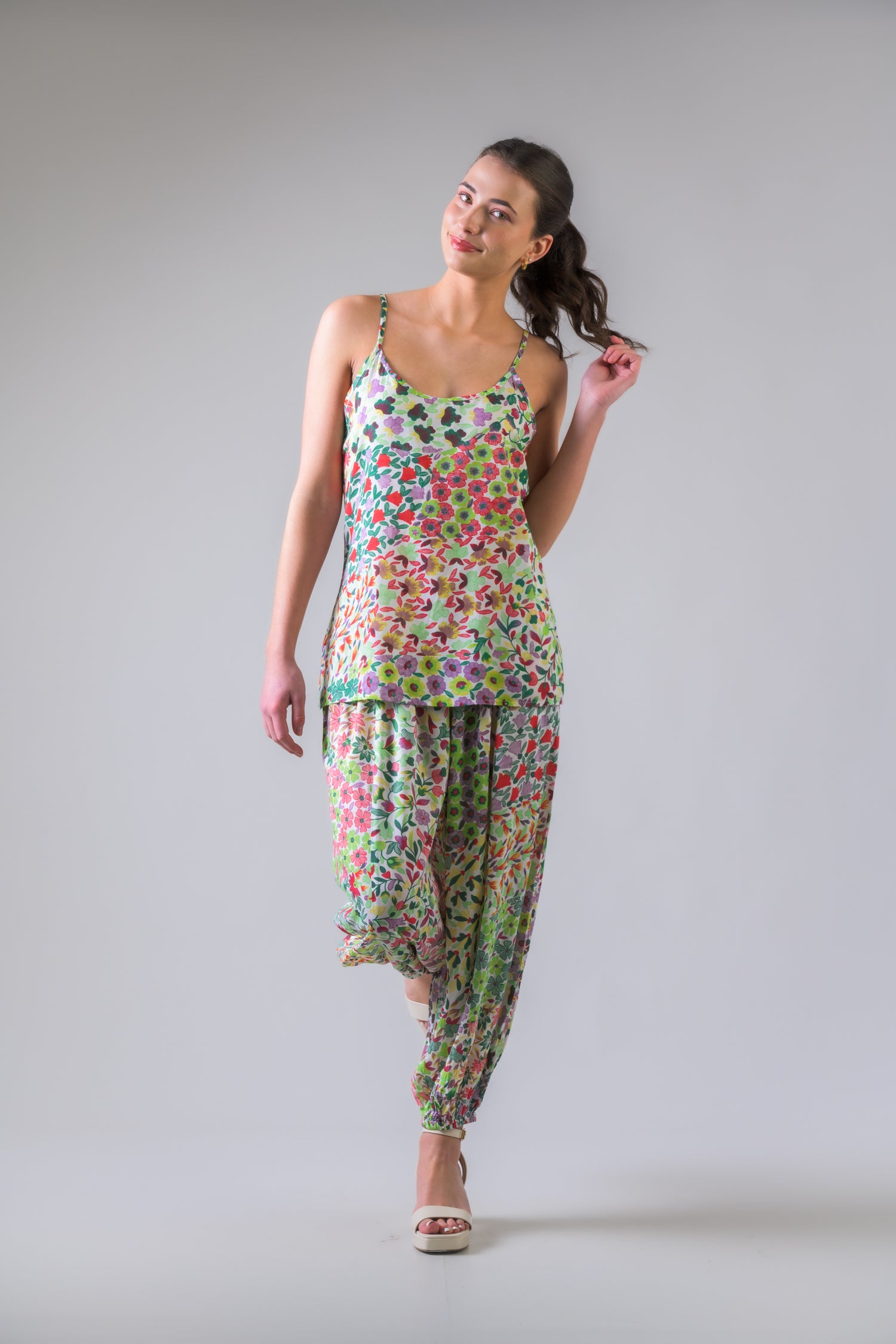 Rhea Flower Garden Tank Top Green / Small