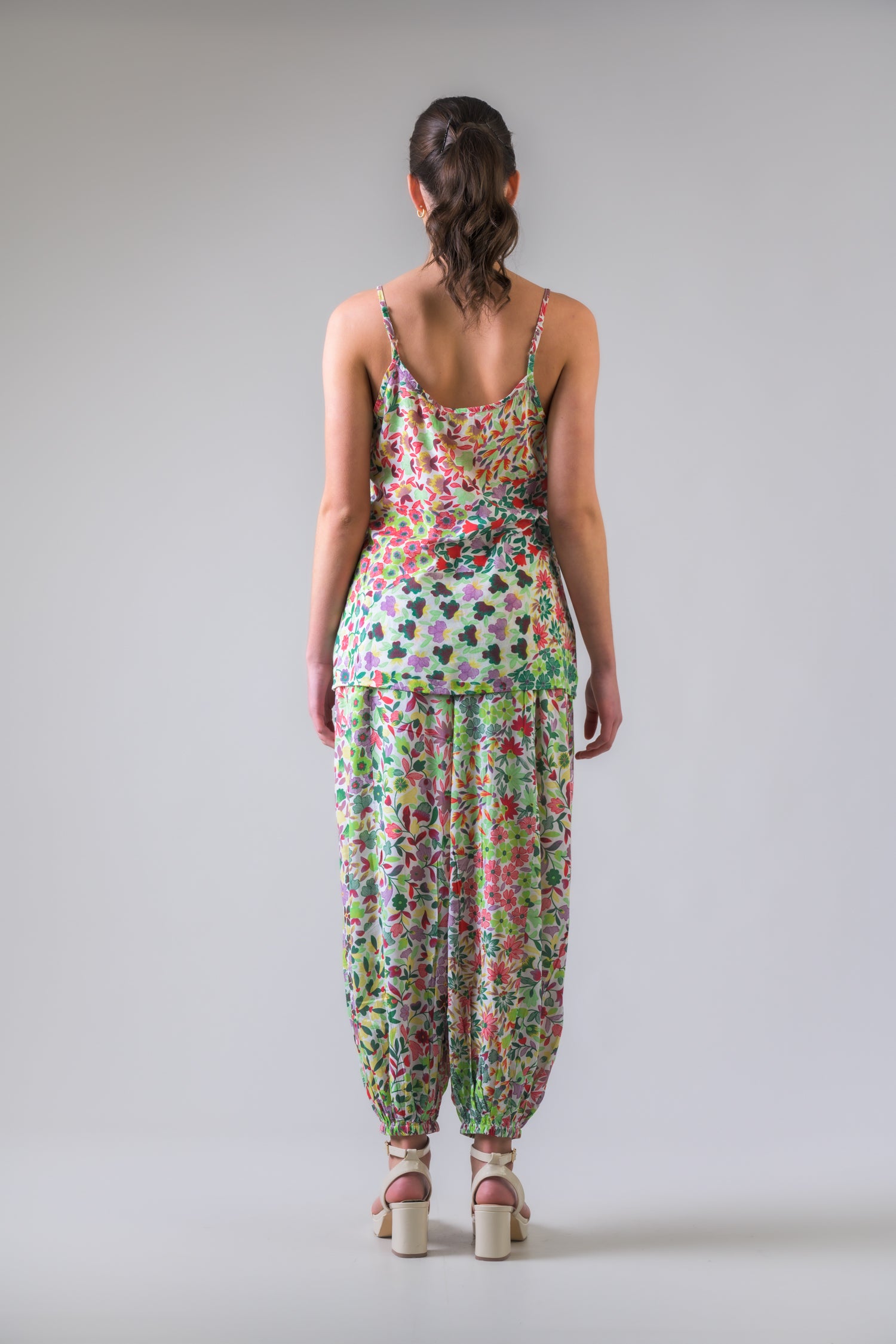 Rhea Flower Garden Tank Top Green / Small