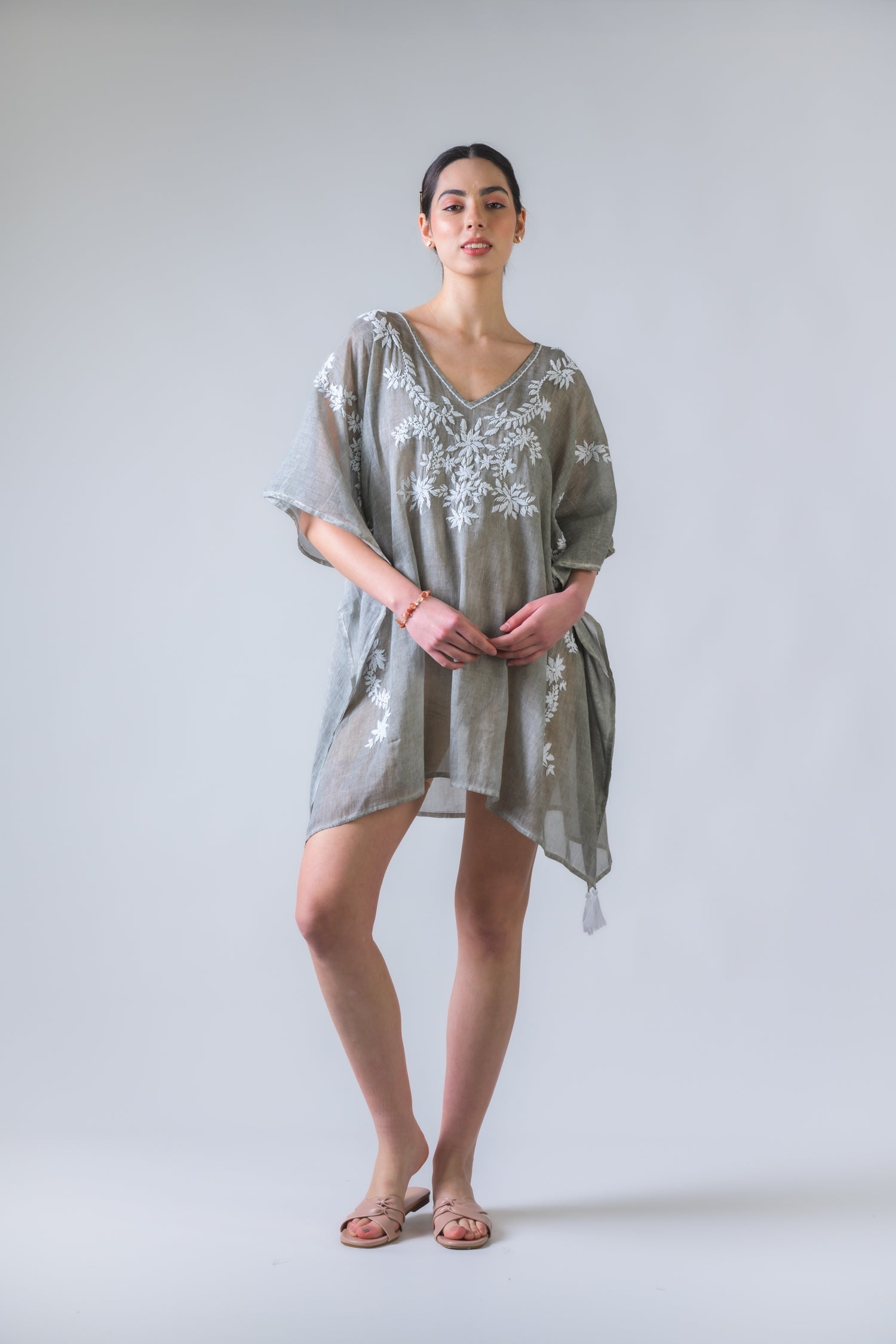 Rhea Laurels Embroidered Short Kaftan Grey / One Size