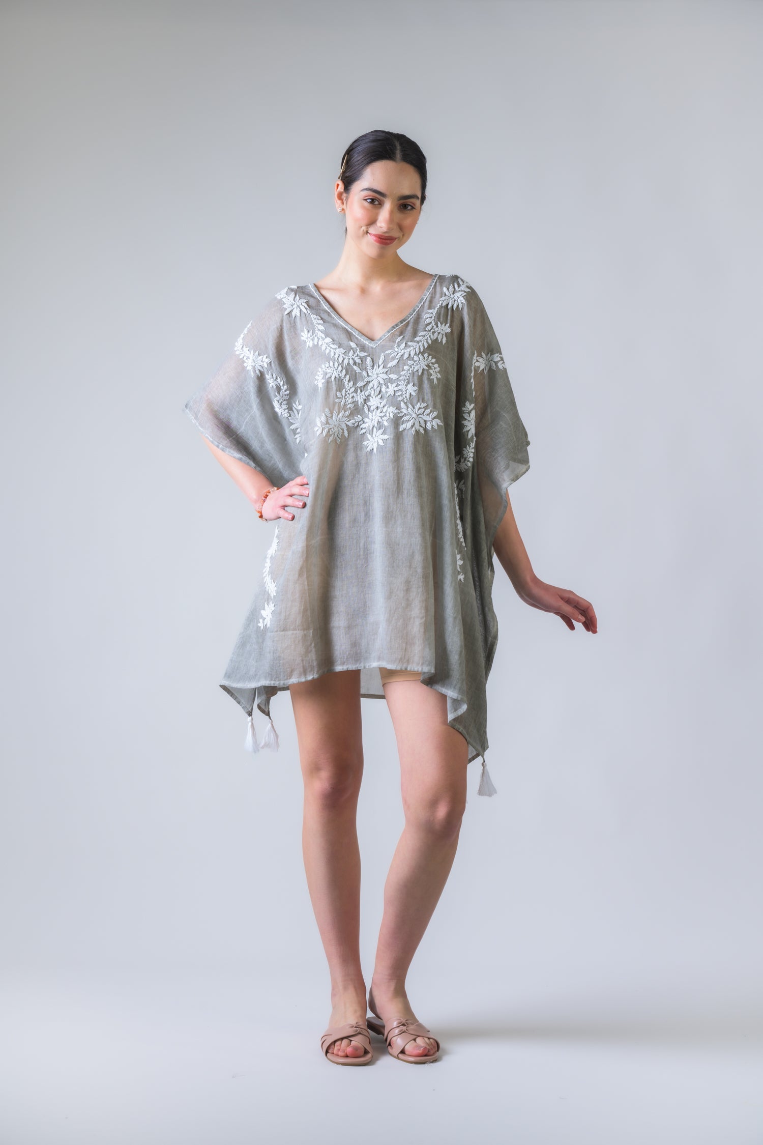 Rhea Laurels Embroidered Short Kaftan Grey / One Size