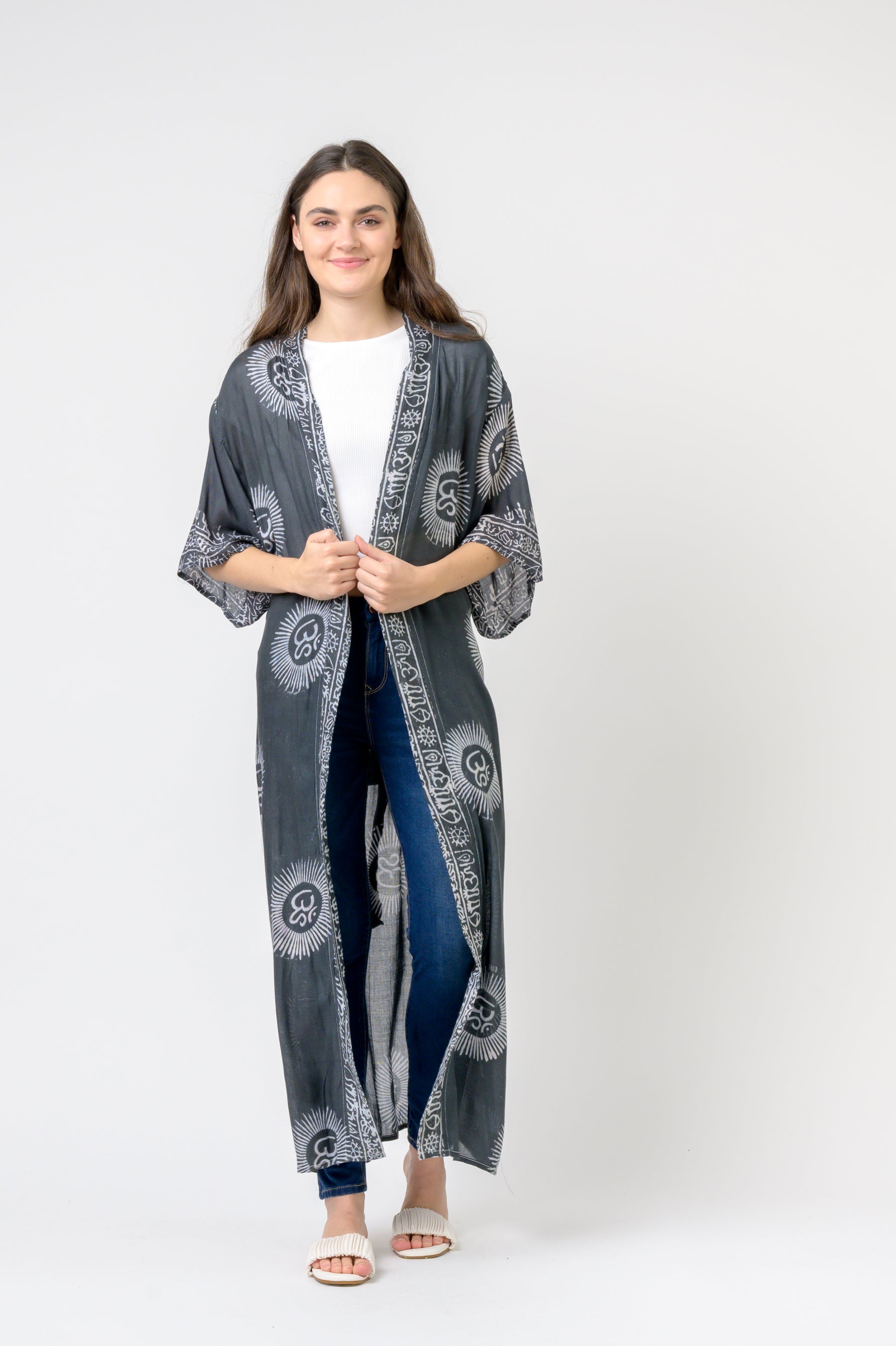 Rhea Short Sleeve Om Kimono
