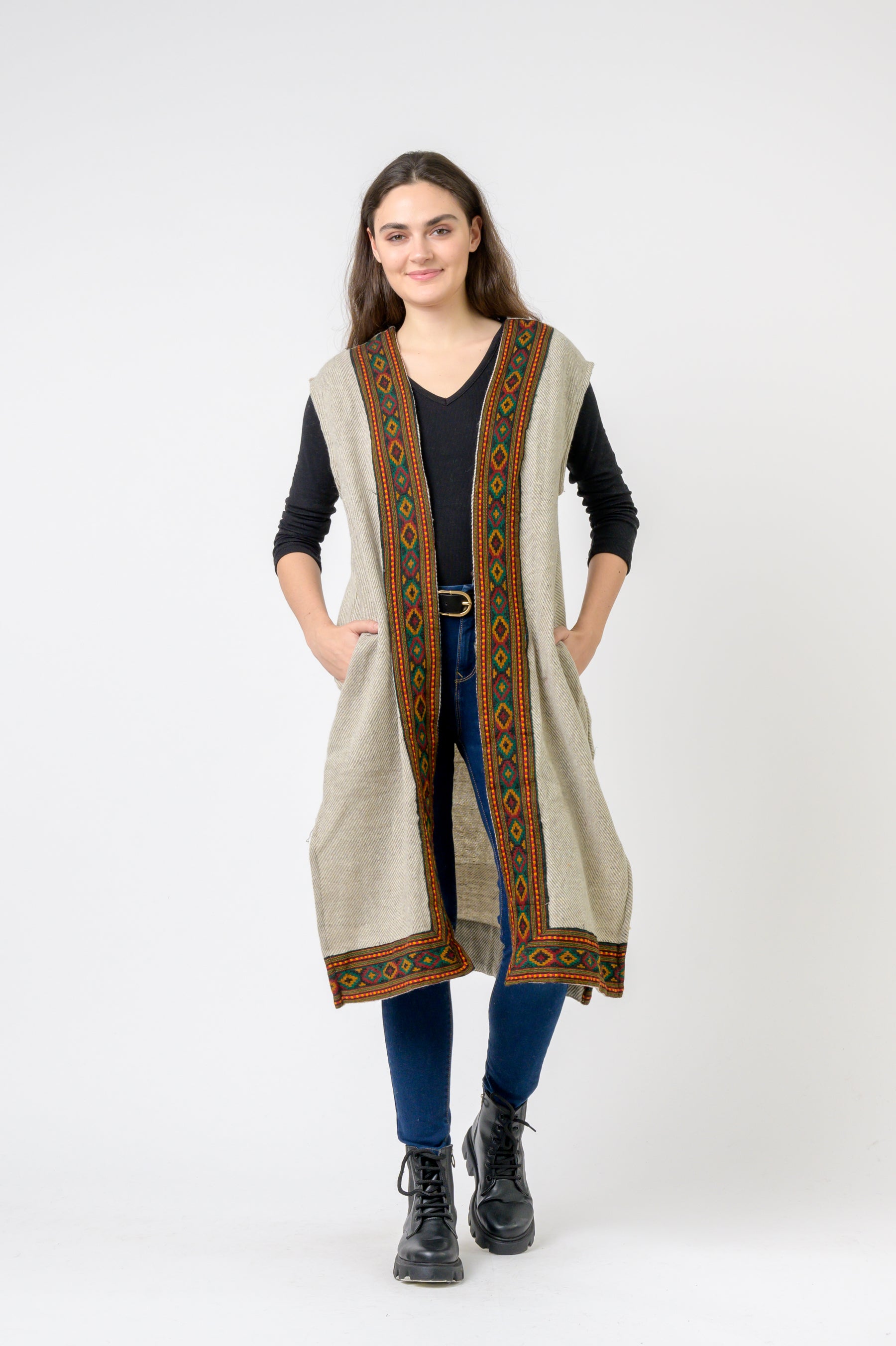 Rhea Sleeveless Shawl With Printed Hem