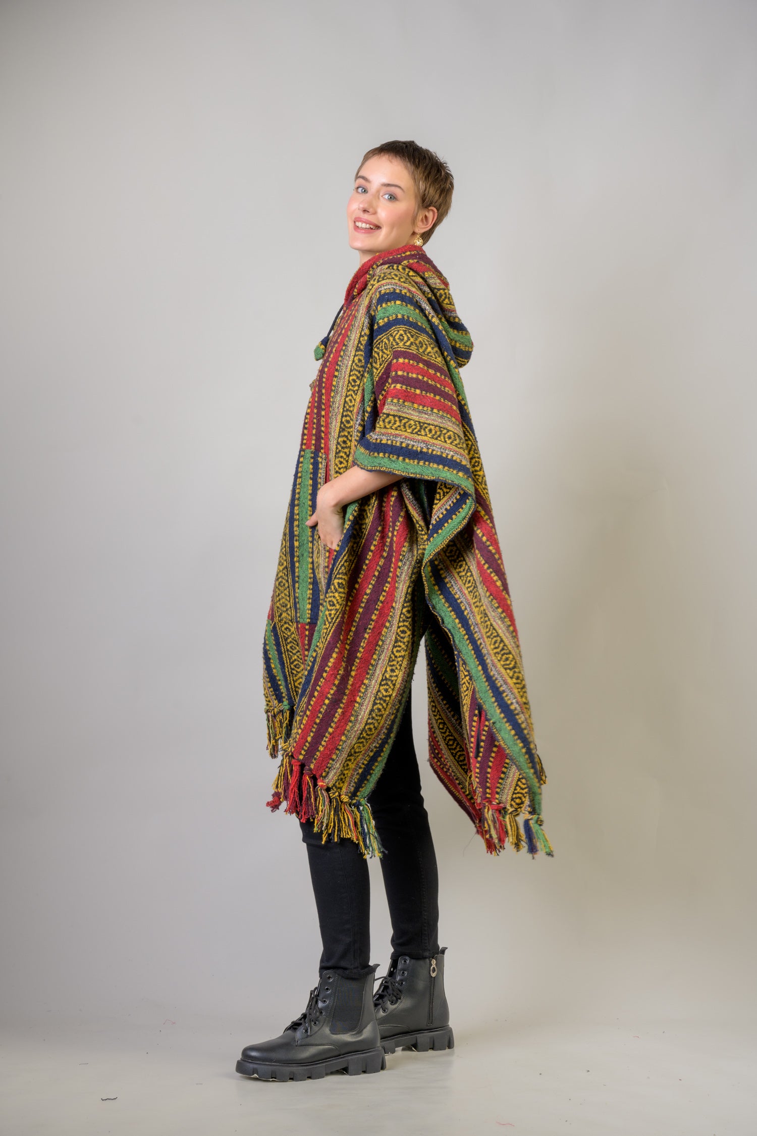 Rhea Pattern Cotton Poncho Black / One Size