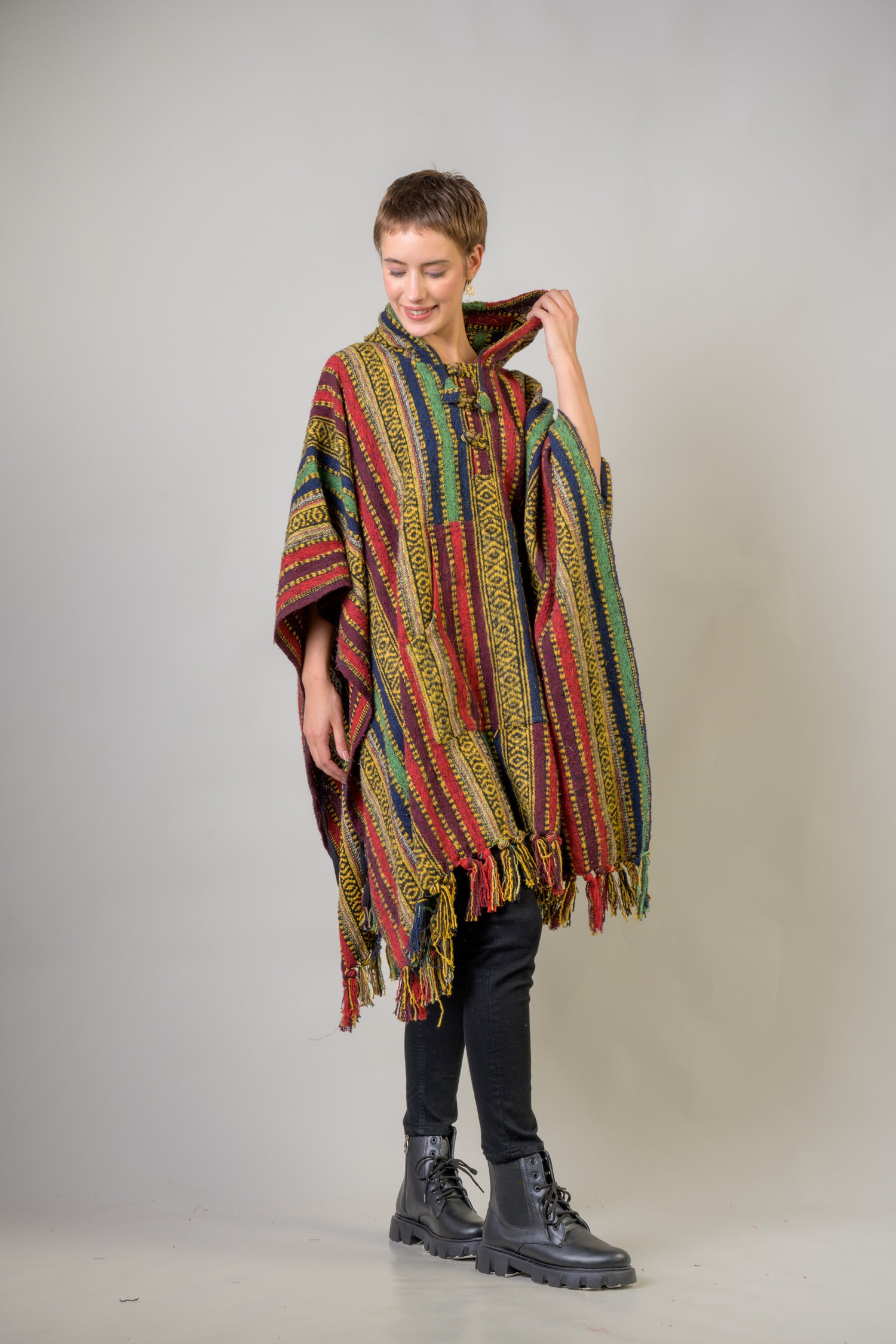 Rhea Pattern Cotton Poncho Black / One Size