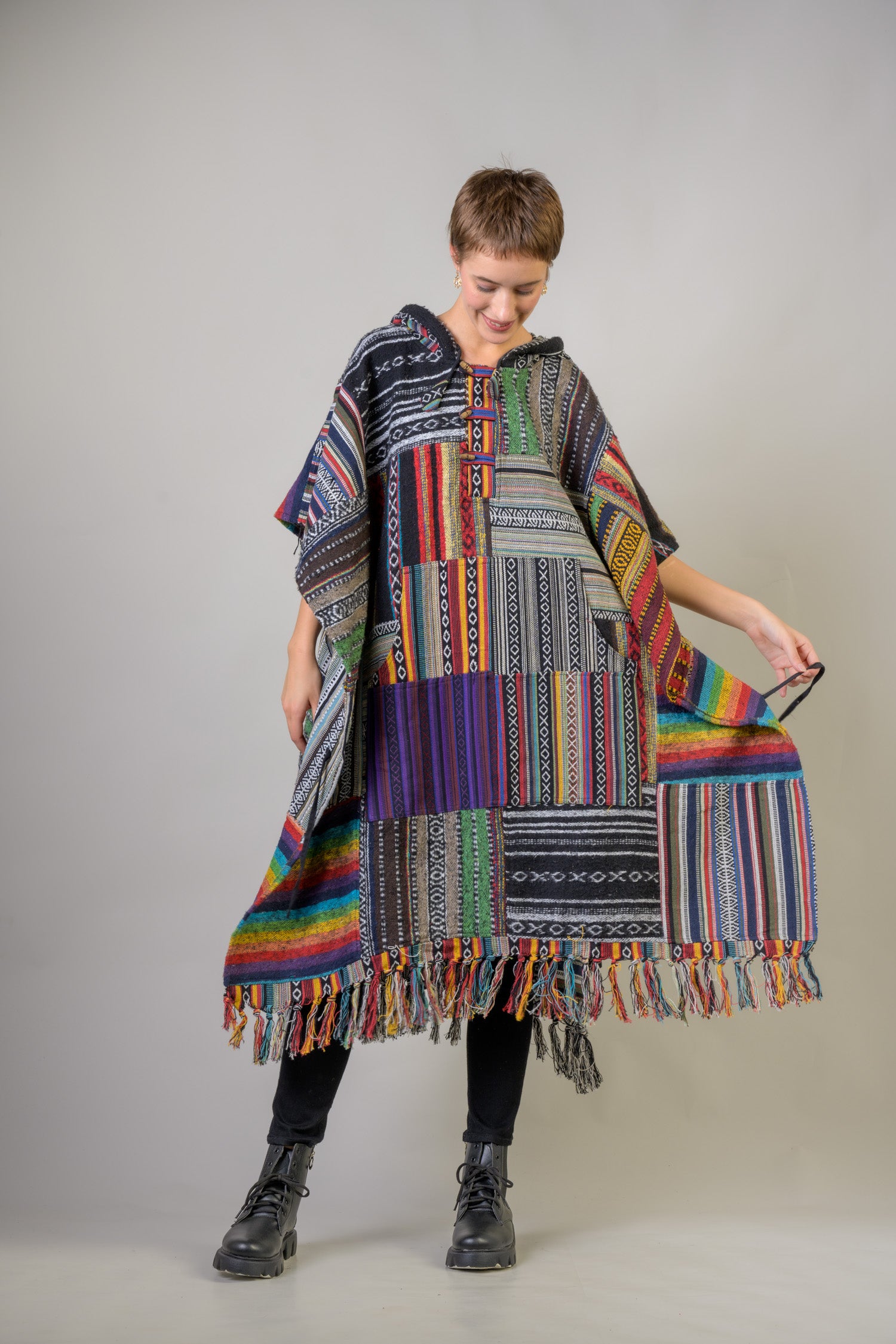 Rhea Pattern Cotton Poncho Black / One Size