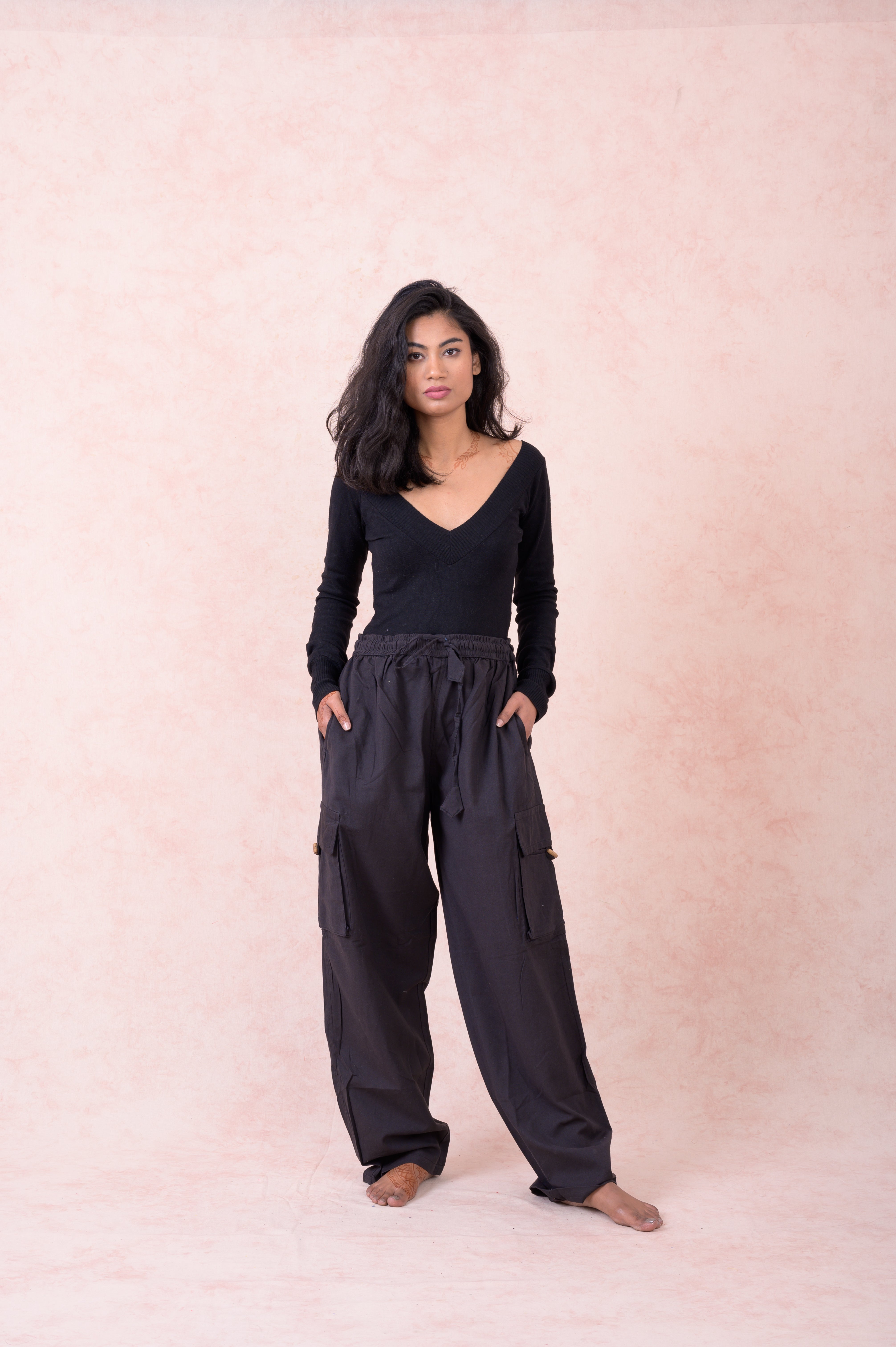 Rhea Solid Cargo Pants Black / Small