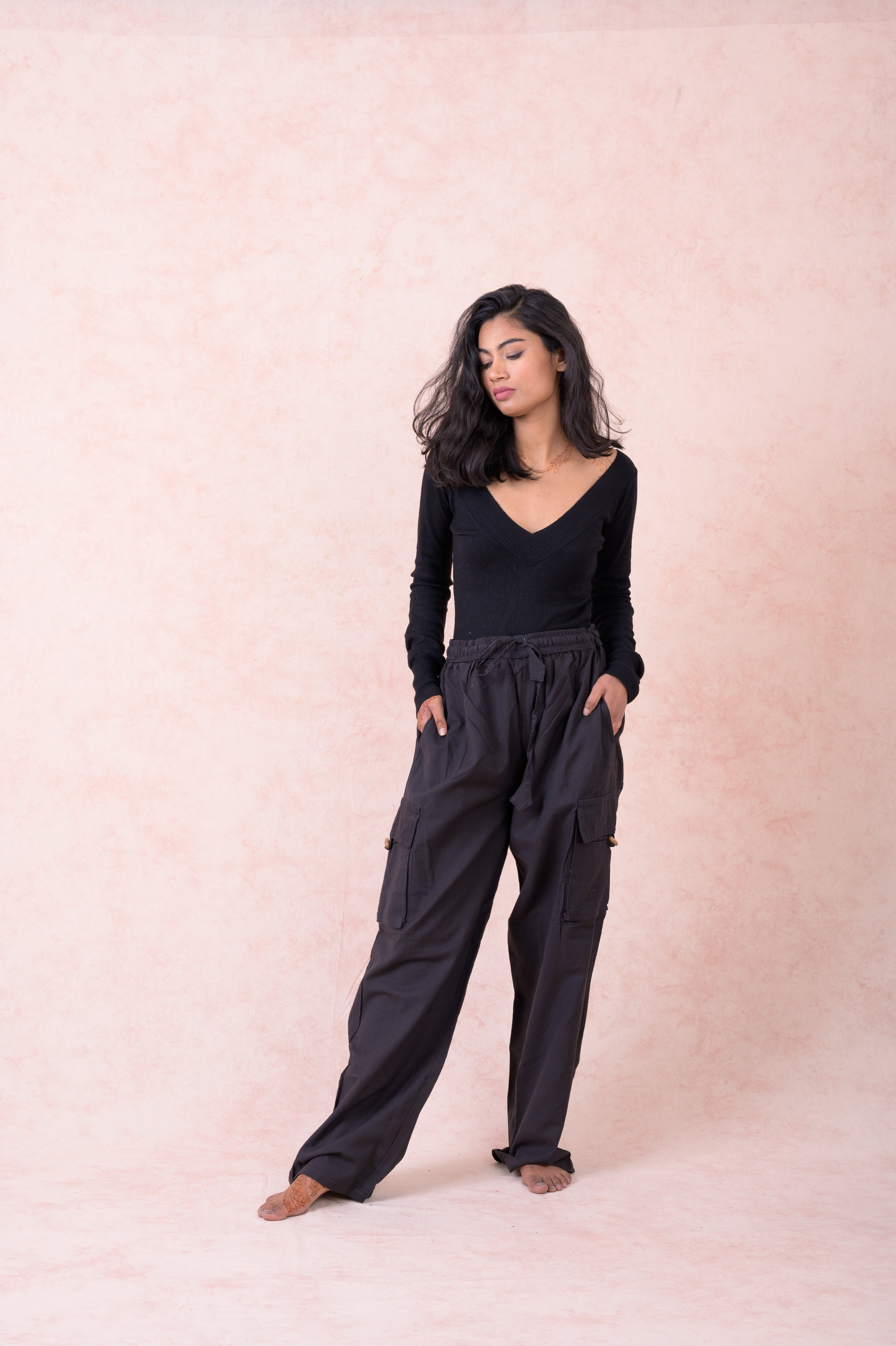 Rhea Solid Cargo Pants Black / Medium