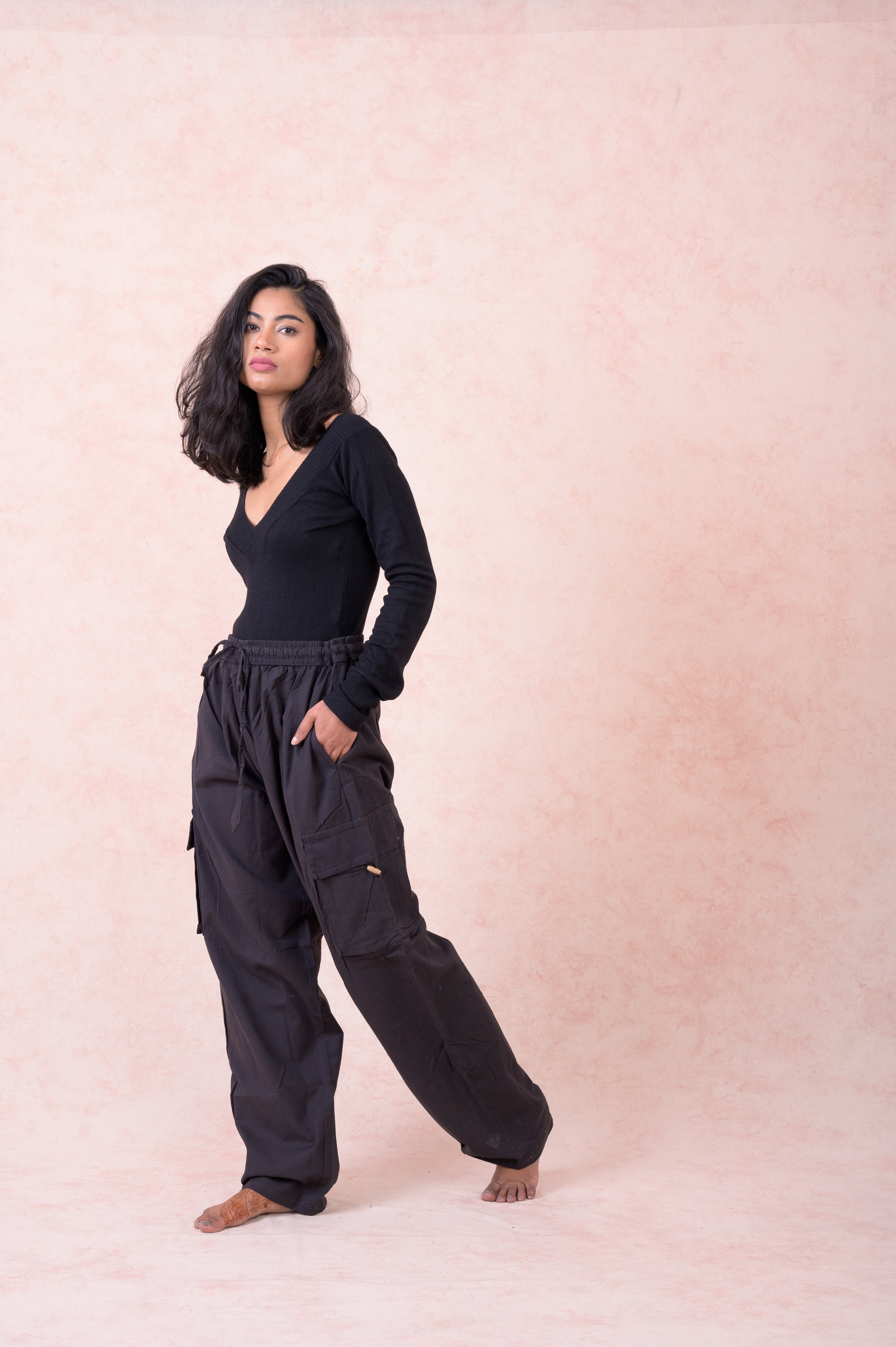 Rhea Solid Cargo Pants Black / Large