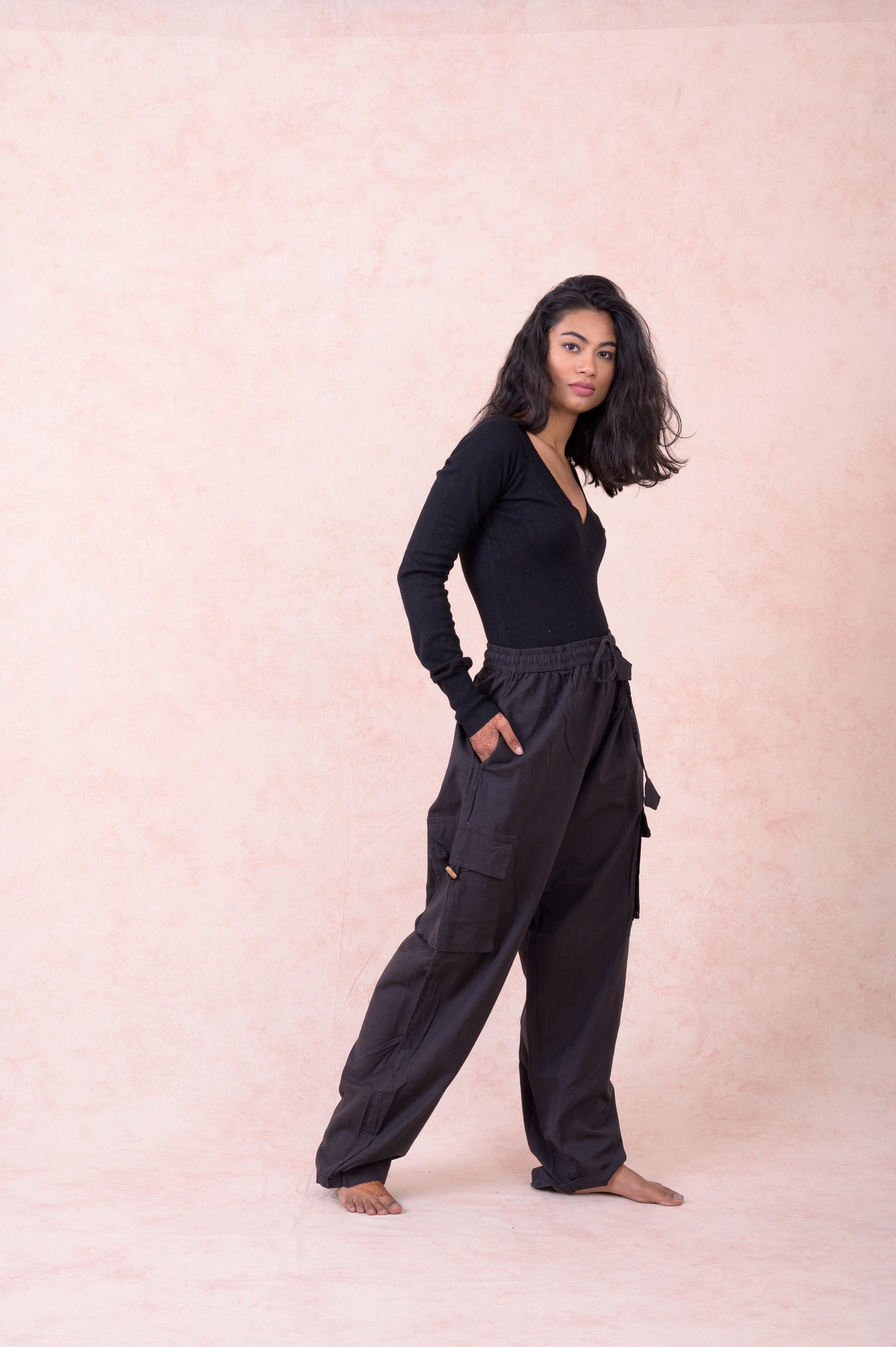 Rhea Solid Cargo Pants Black / Small
