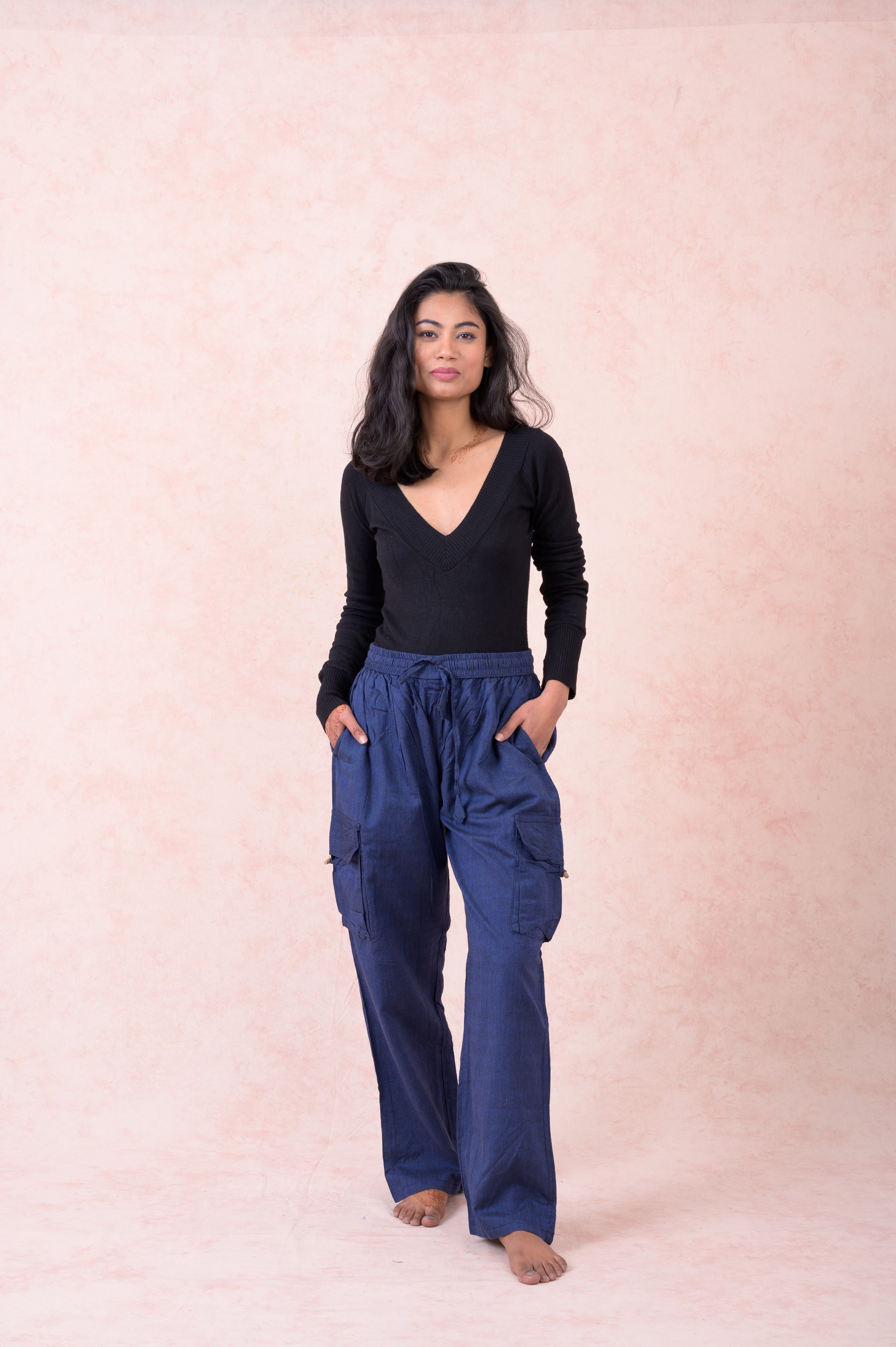 Rhea Solid Cargo Pants Black / Small